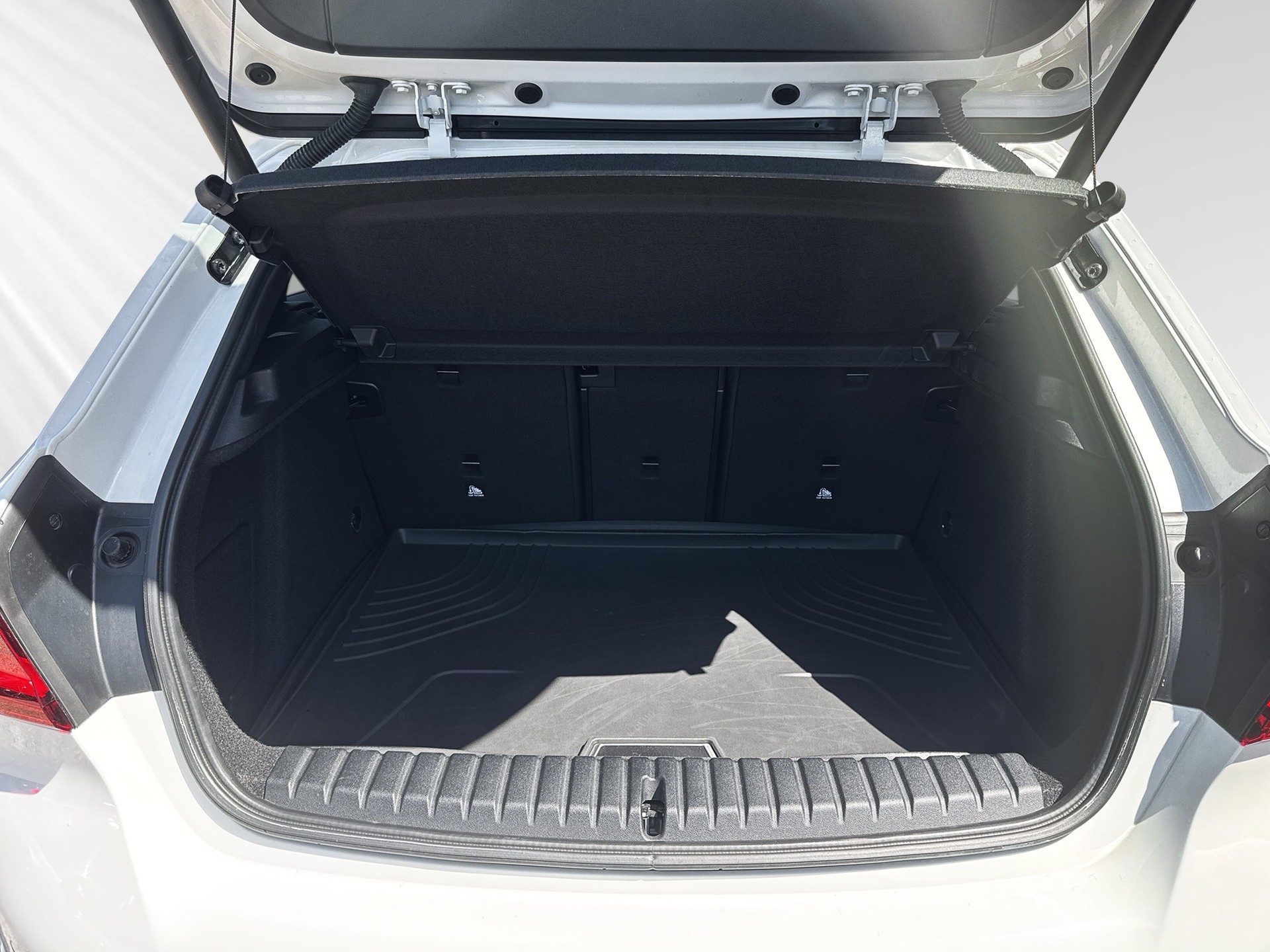 BMW M135i xDrive Steptronic-image-7