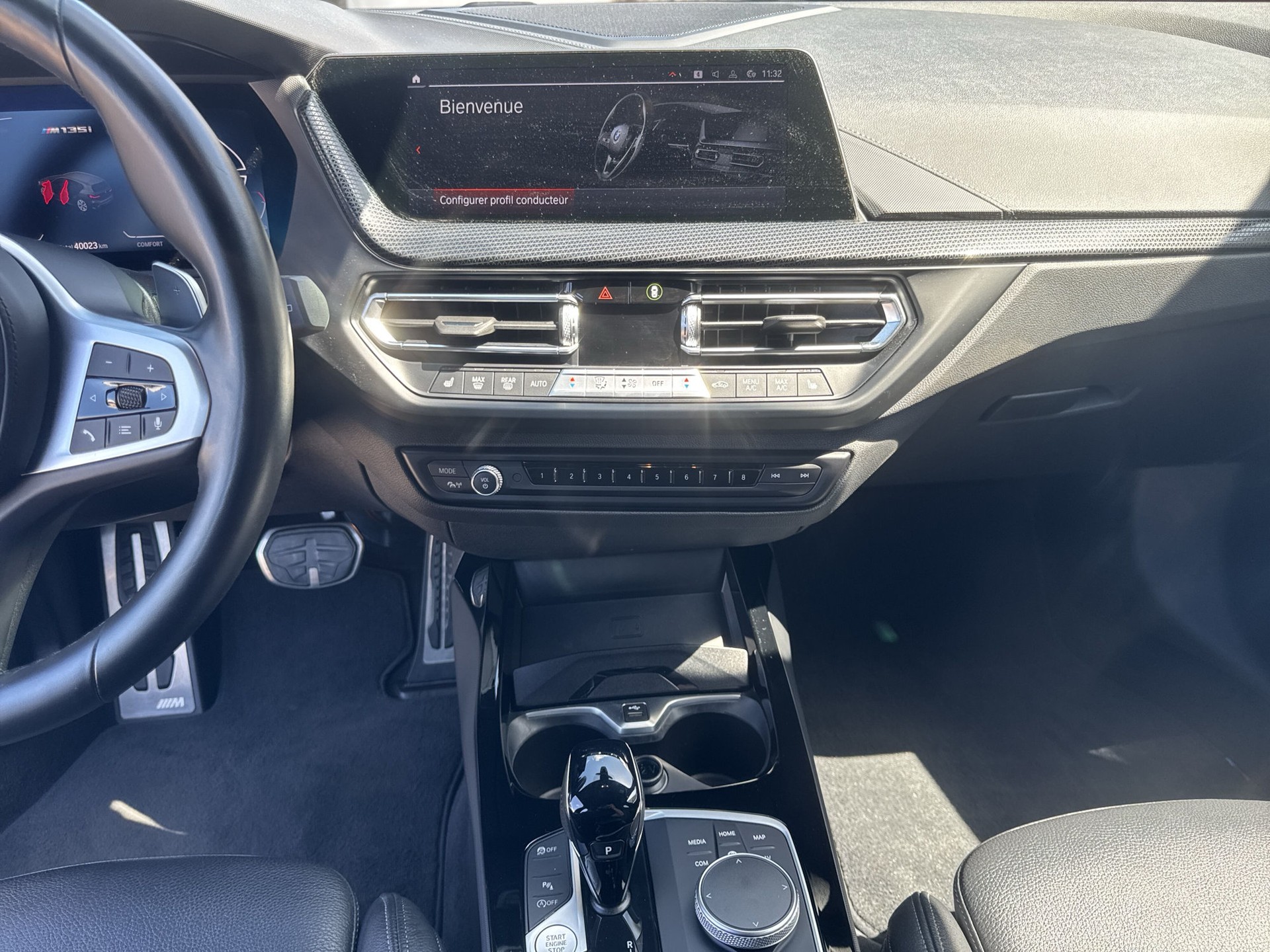 BMW M135i xDrive Steptronic-image-10