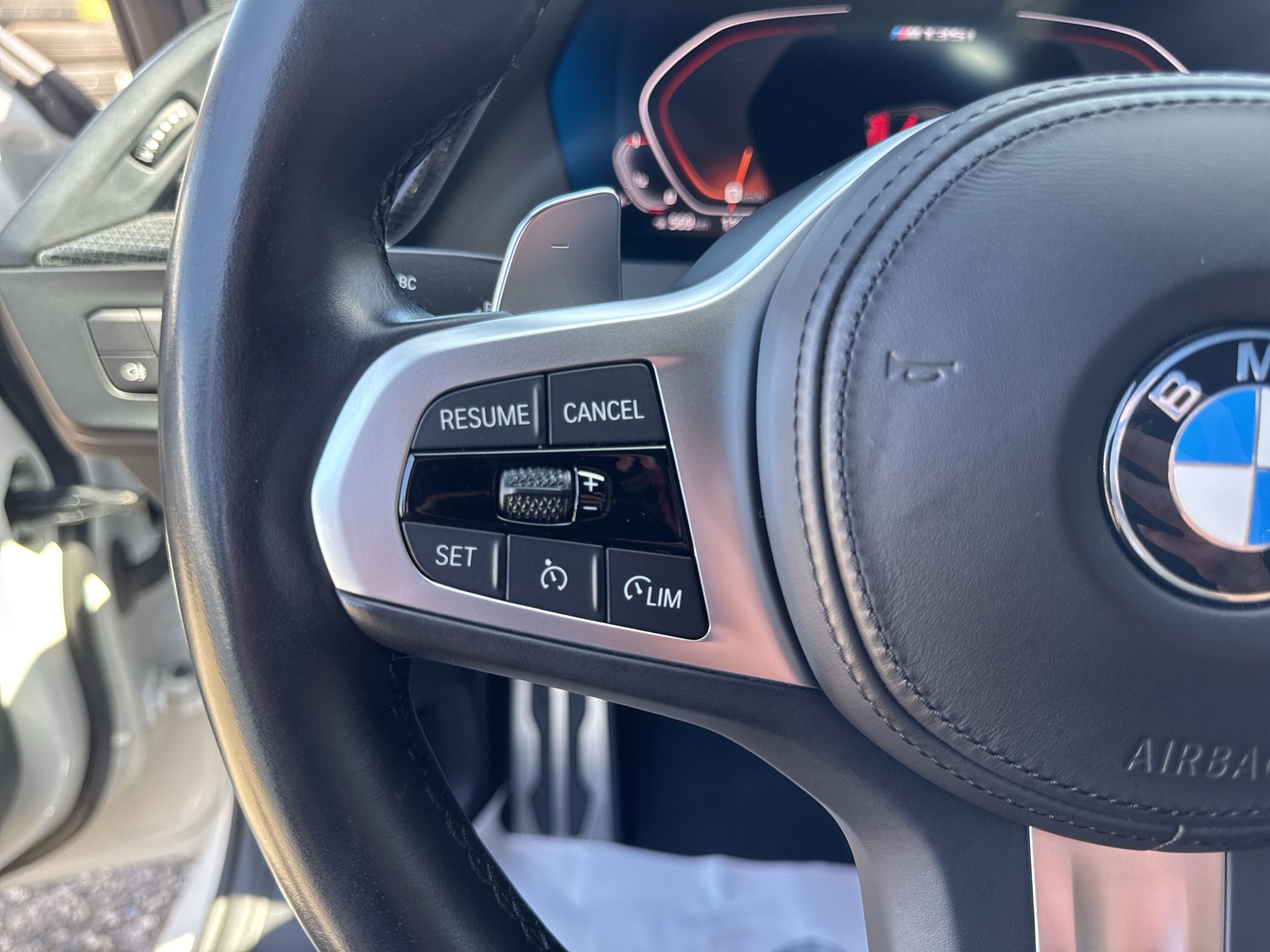 BMW M135i xDrive Steptronic-image-14