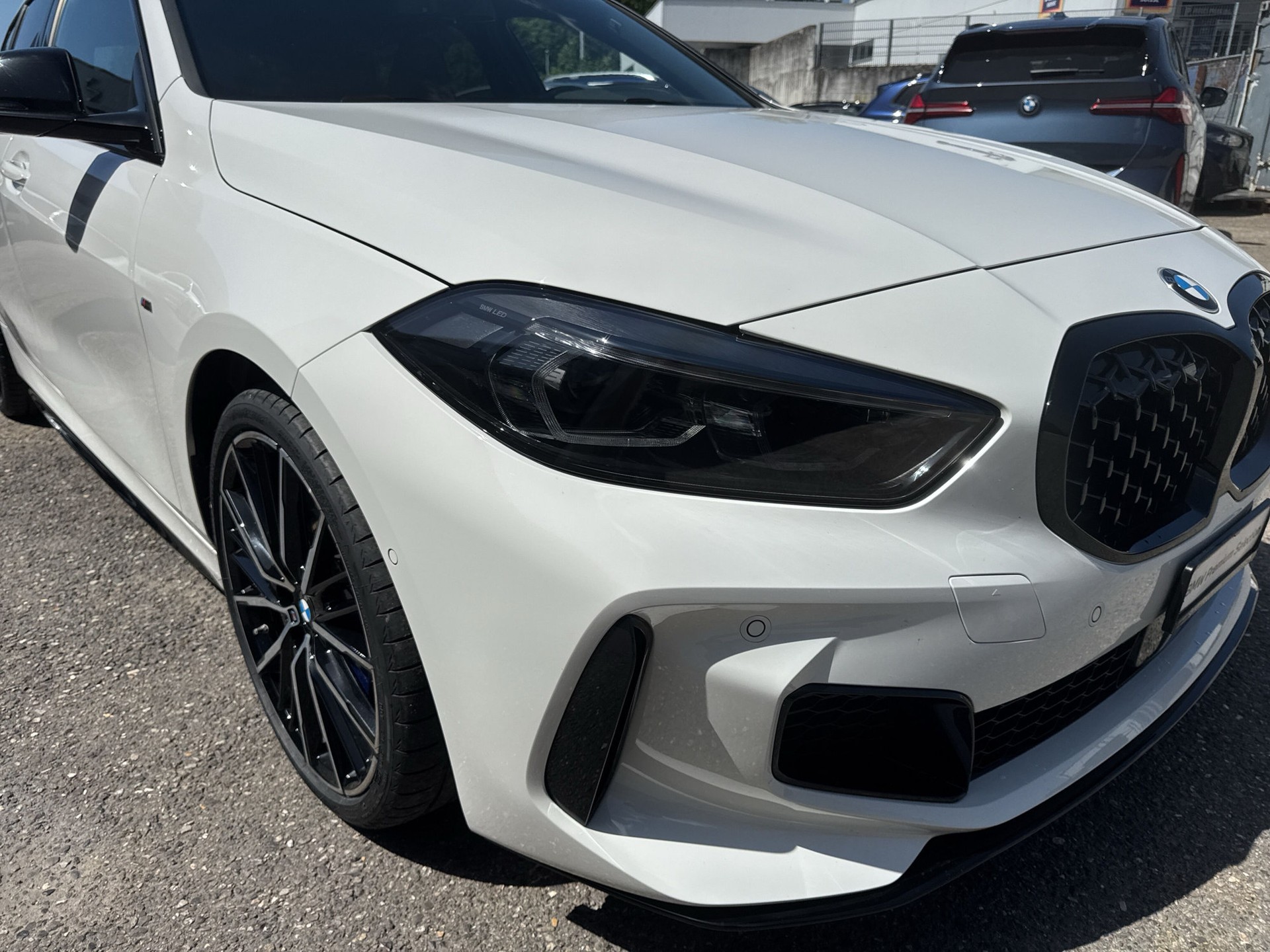 BMW M135i xDrive Steptronic-image-16