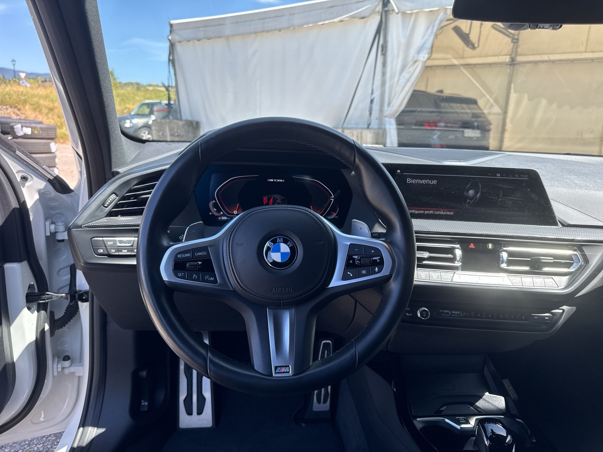 BMW M135i xDrive Steptronic-image-11