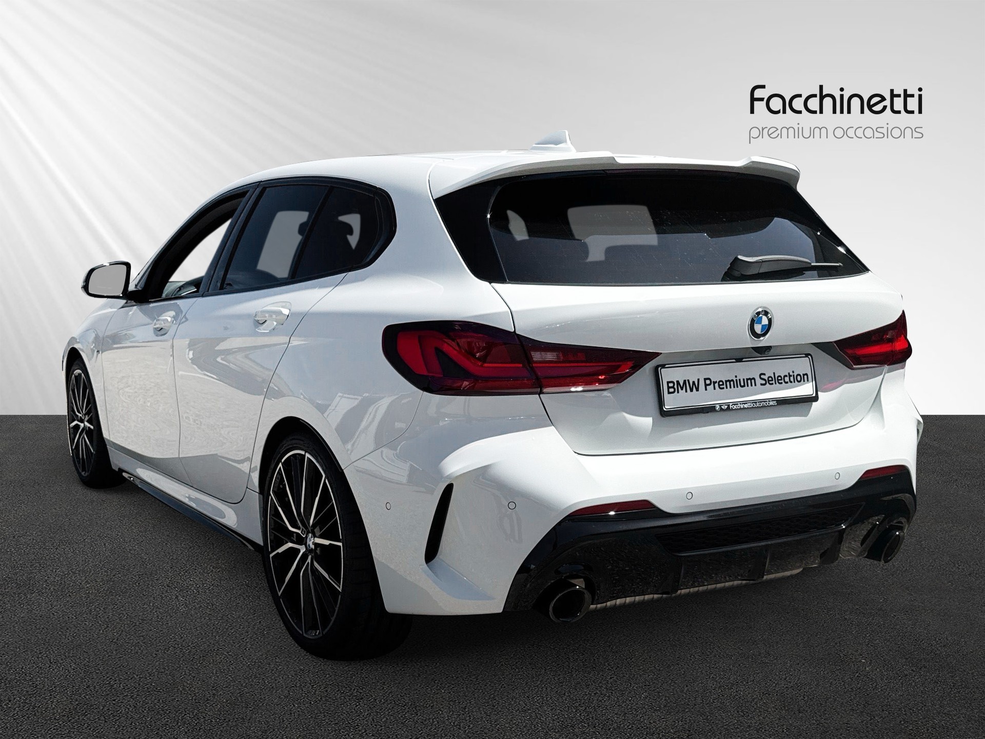 BMW M135i xDrive Steptronic-image-2