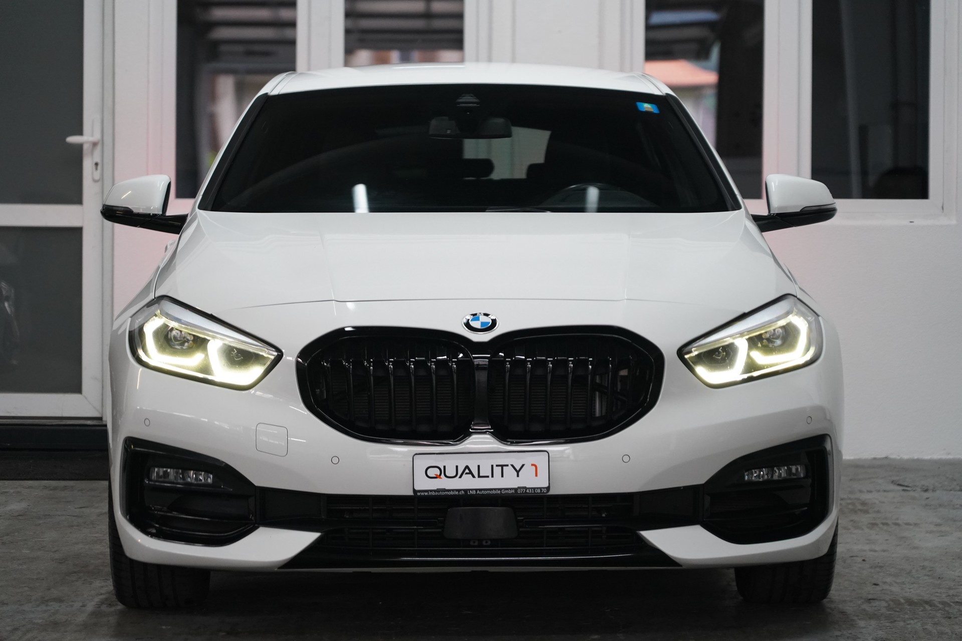 BMW 118i Steptronic Sport Line-image-2