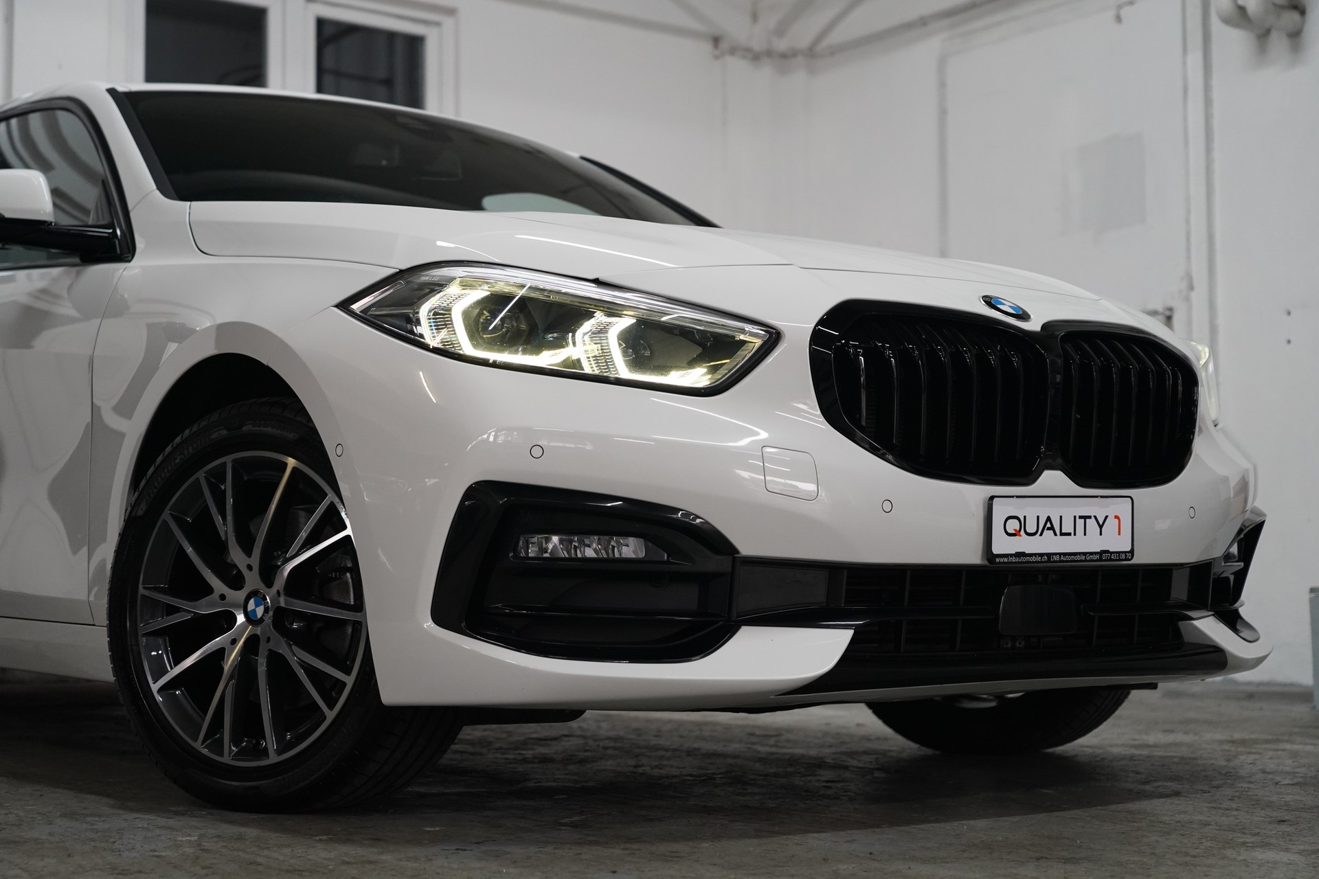BMW 118i Steptronic Sport Line-image-1