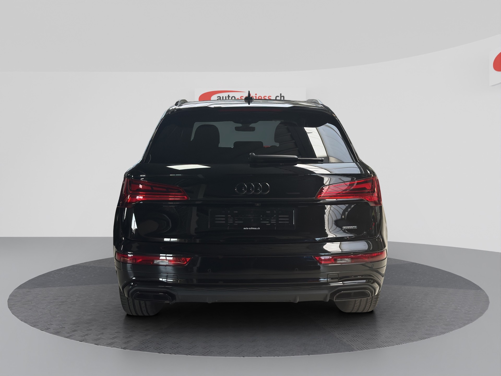 AUDI Q5 40 TDI S-line quattro S-tronic S-Line-image-3