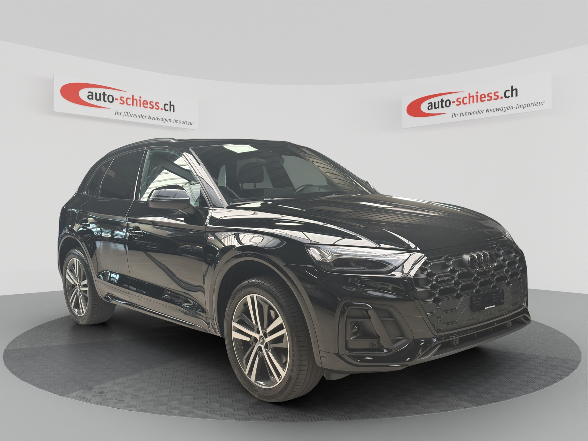 AUDI Q5 40 TDI S-line quattro S-tronic S-Line-image-0