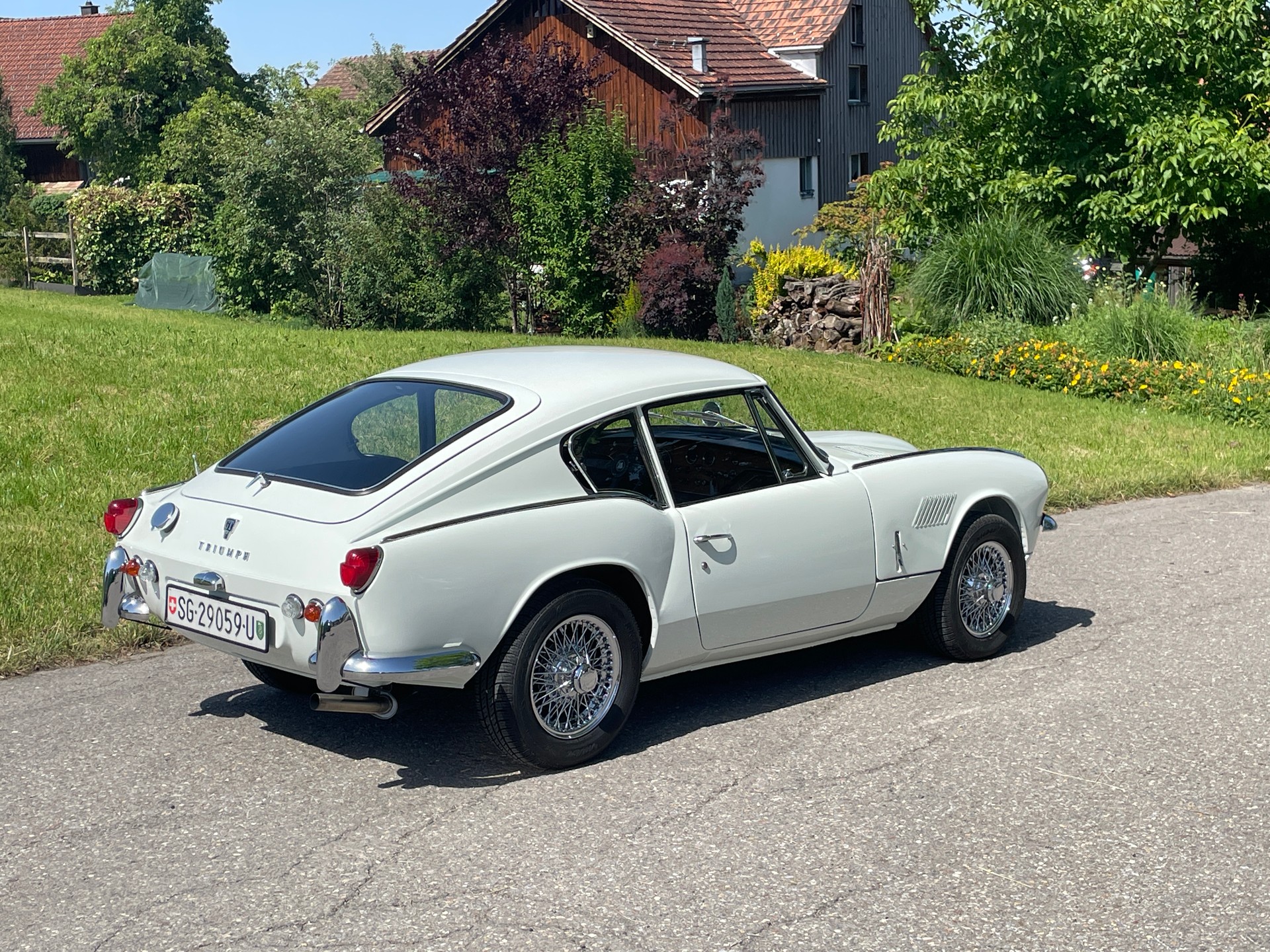 TRIUMPH GT6 Coupé-image-6