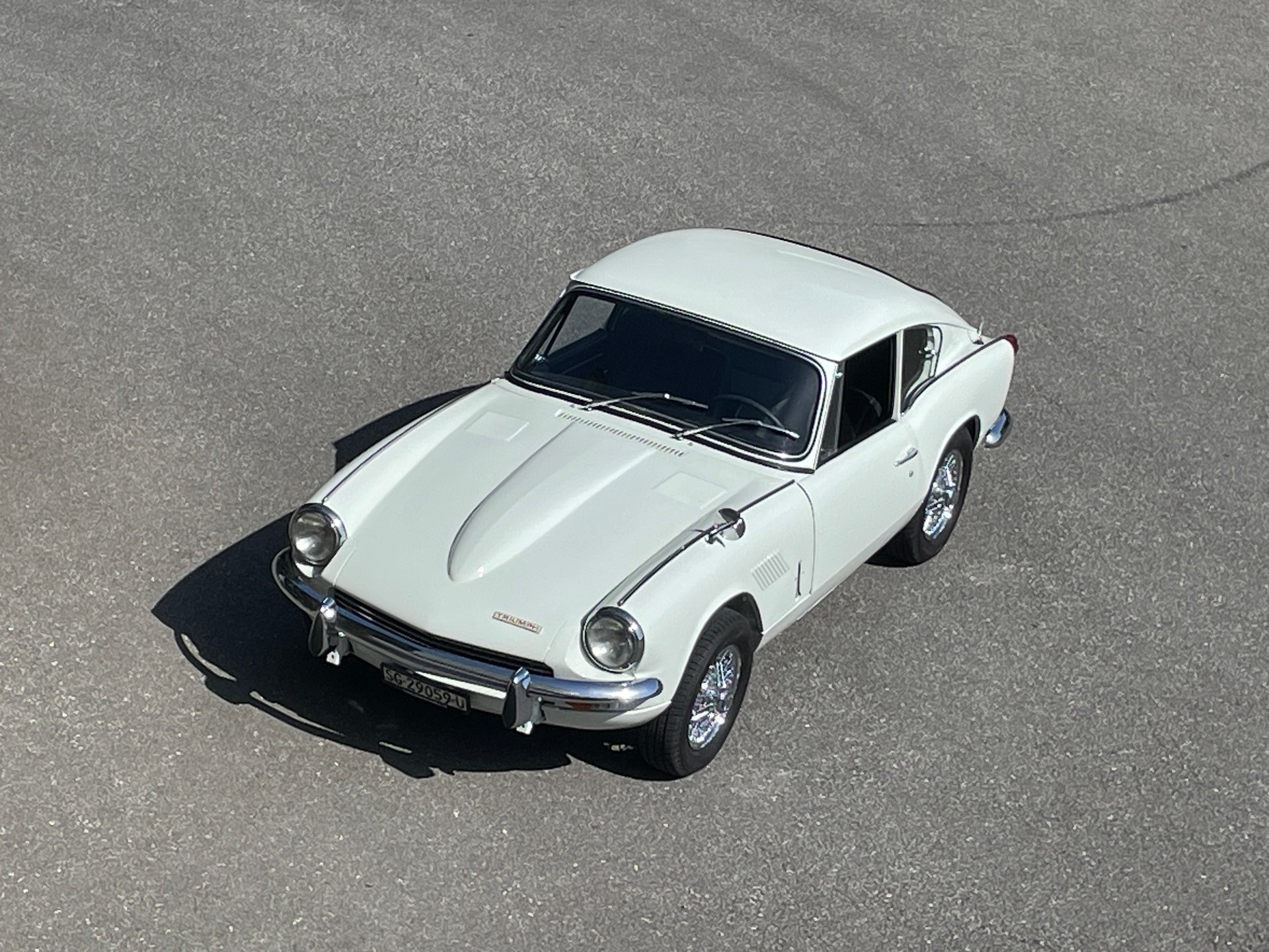 TRIUMPH GT6 Coupé-image-15