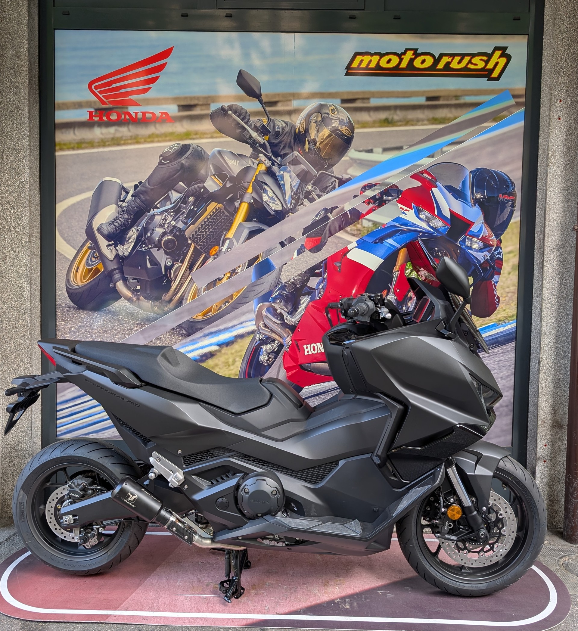 HONDA NSS 750