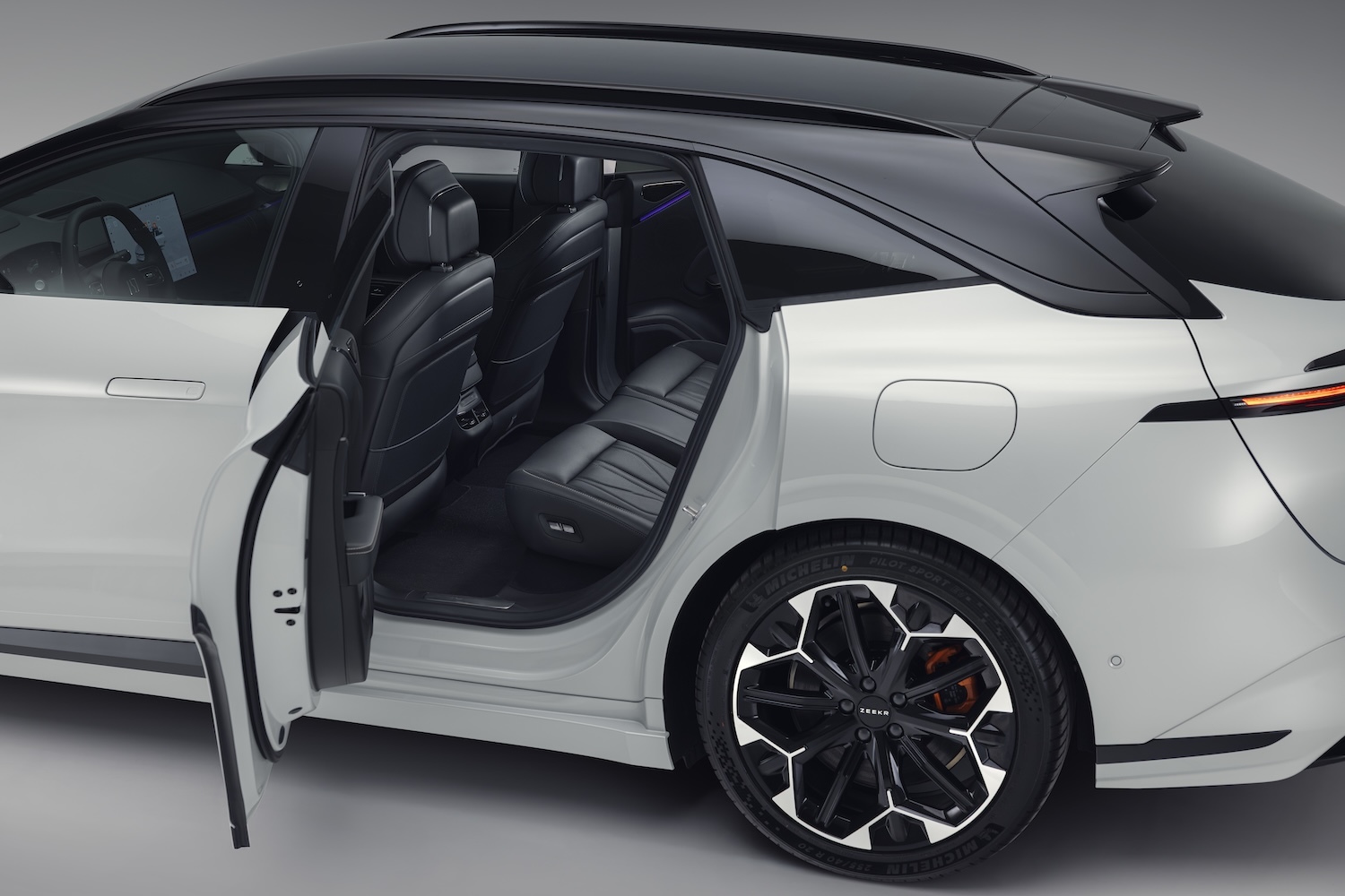 ZEEKR 7GT 100kWh Prvilege Launch Edition AWD-image-5