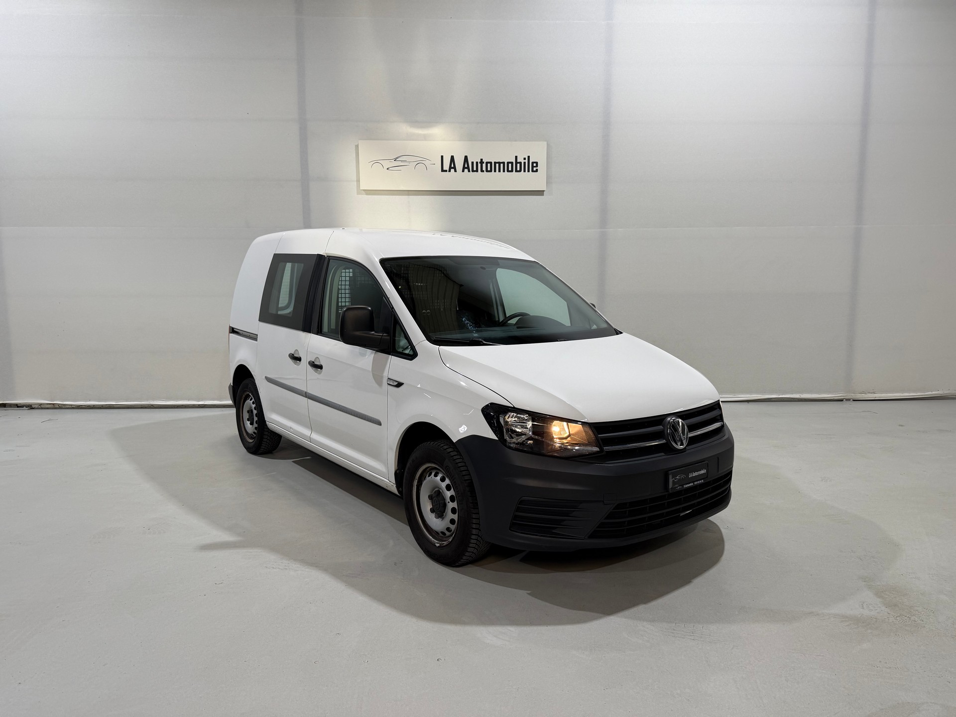 VW Caddy 1.2 TSI Entry BlueMotion Technology inklusive Werkzeugeinrichtung-image-4