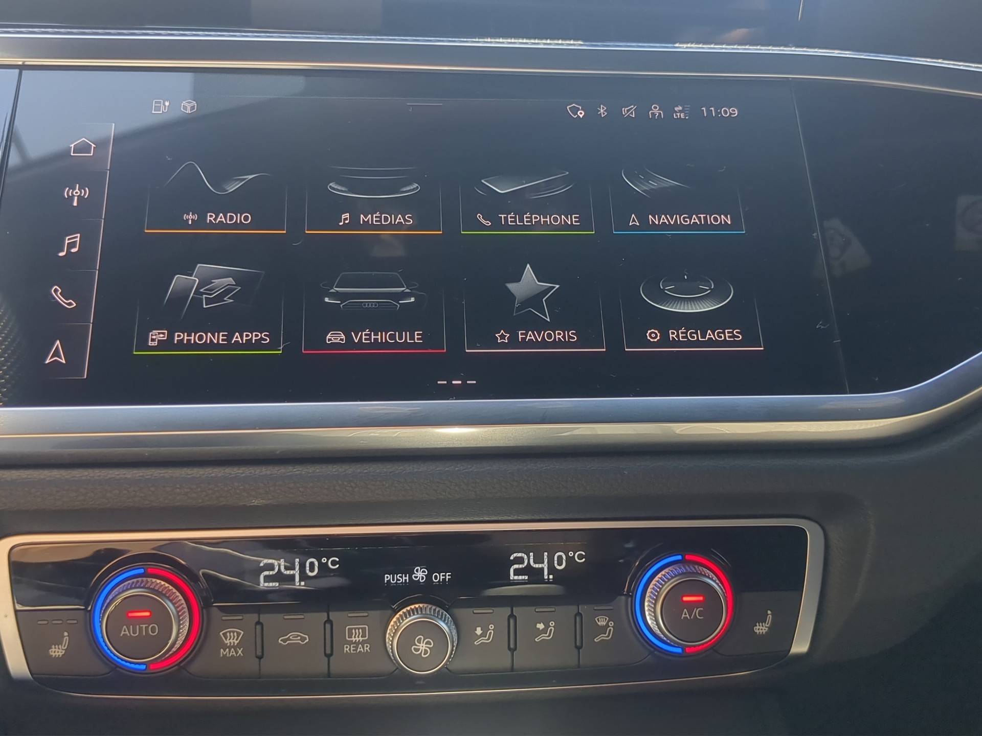 AUDI Q3 45 TFSI e S line S-tronic-image-12