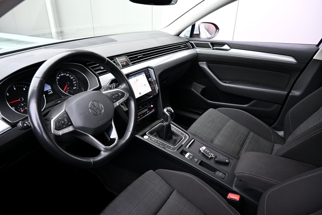 VW Passat 2.0 TDI BMT Business-image-8