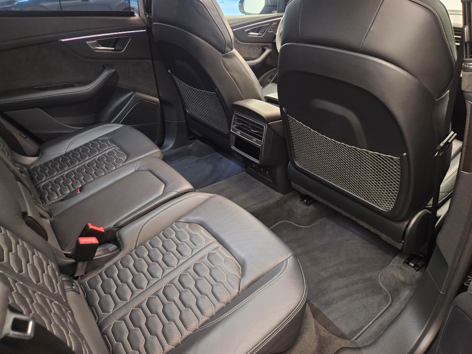 AUDI RSQ8 quattro tiptronic-image-13