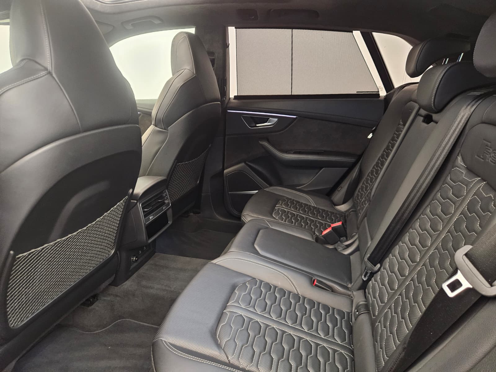 AUDI RSQ8 quattro tiptronic-image-12