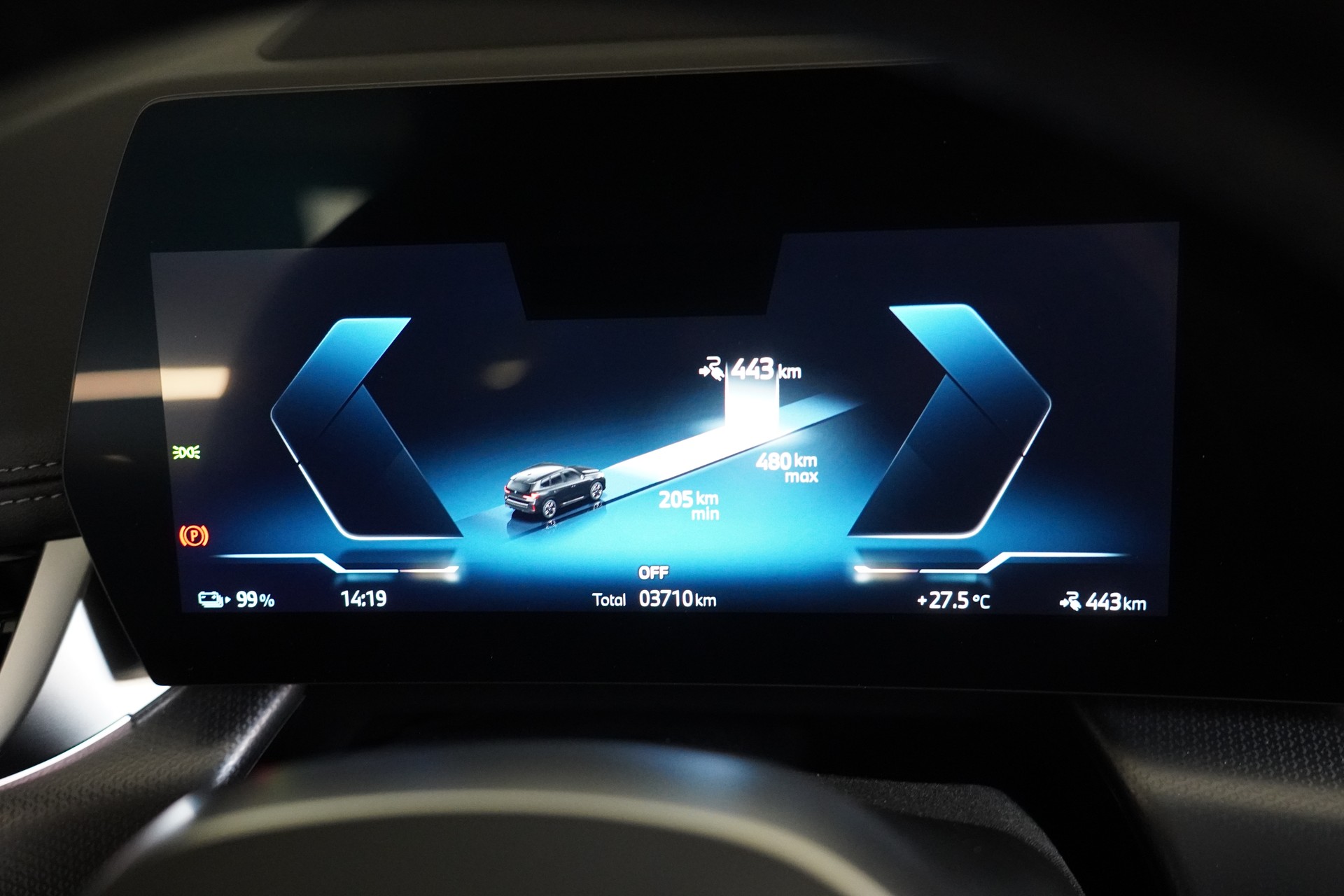 BMW iX1 xDrive 30 M Sport-image-21
