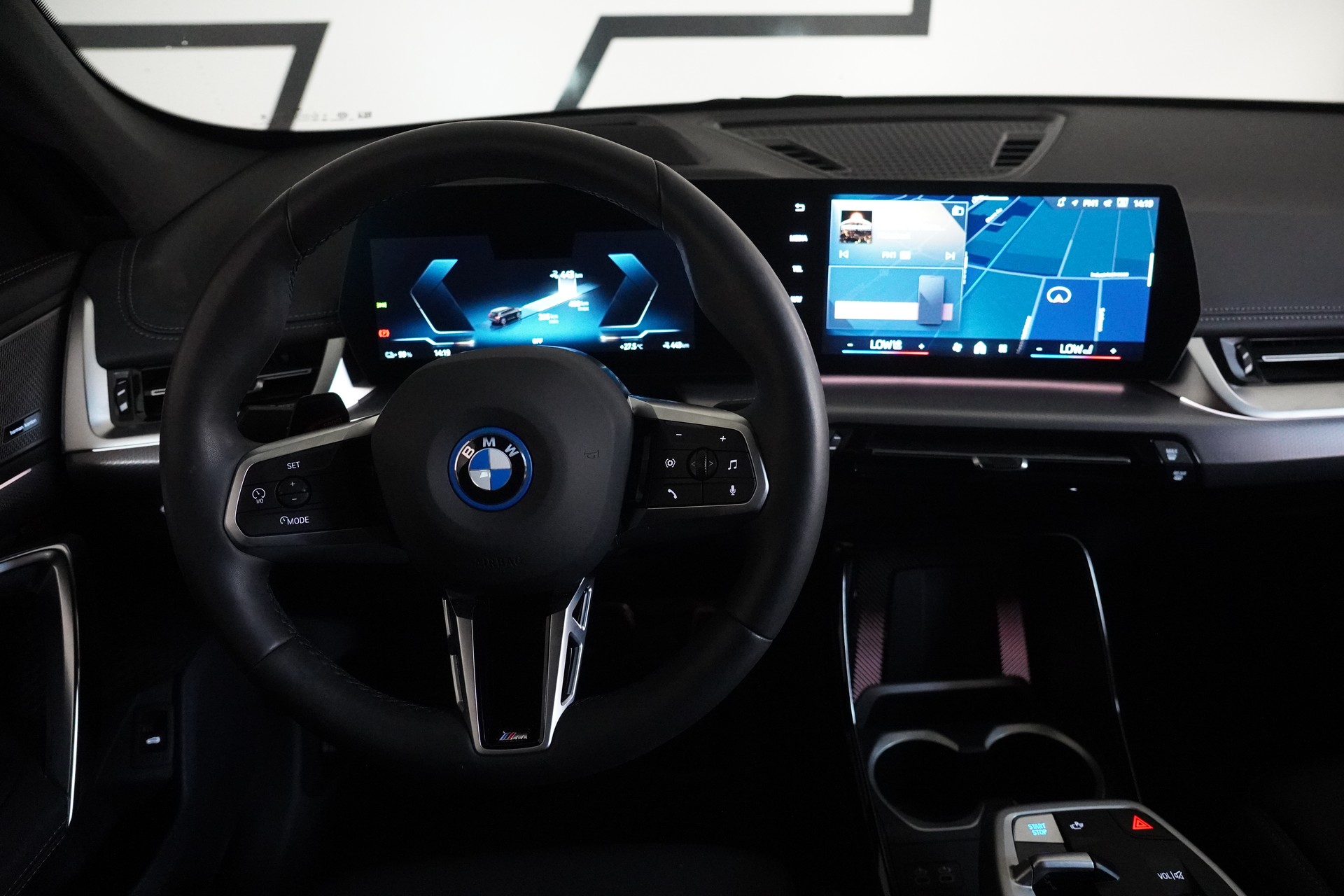 BMW iX1 xDrive 30 M Sport-image-20