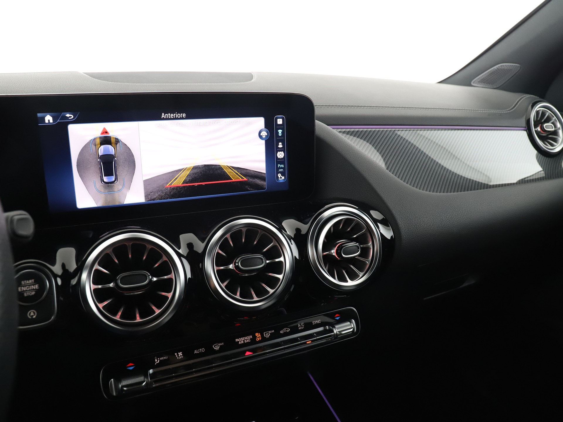 MERCEDES-BENZ GLA 220d 4Matic 8G-DCT-image-14