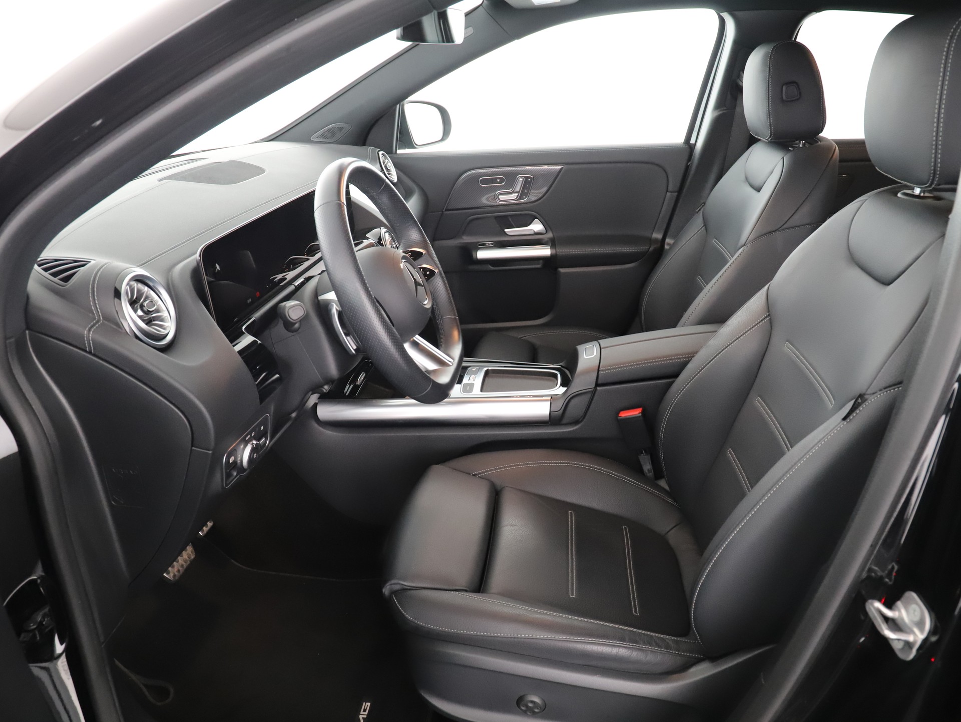 MERCEDES-BENZ GLA 220d 4Matic 8G-DCT-image-8