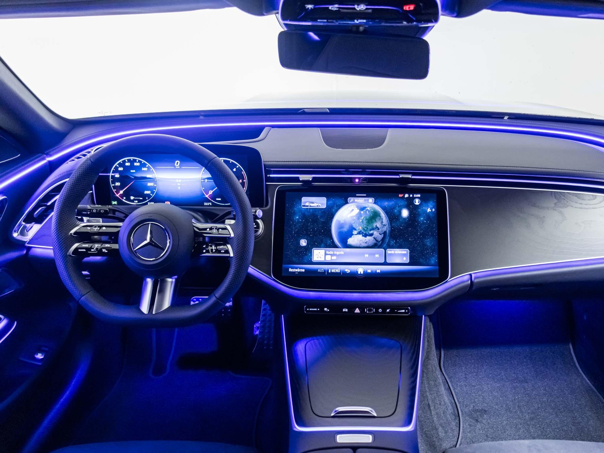 MERCEDES-BENZ E 220 d 4MATIC T-Modell "Swiss Star"-image-10