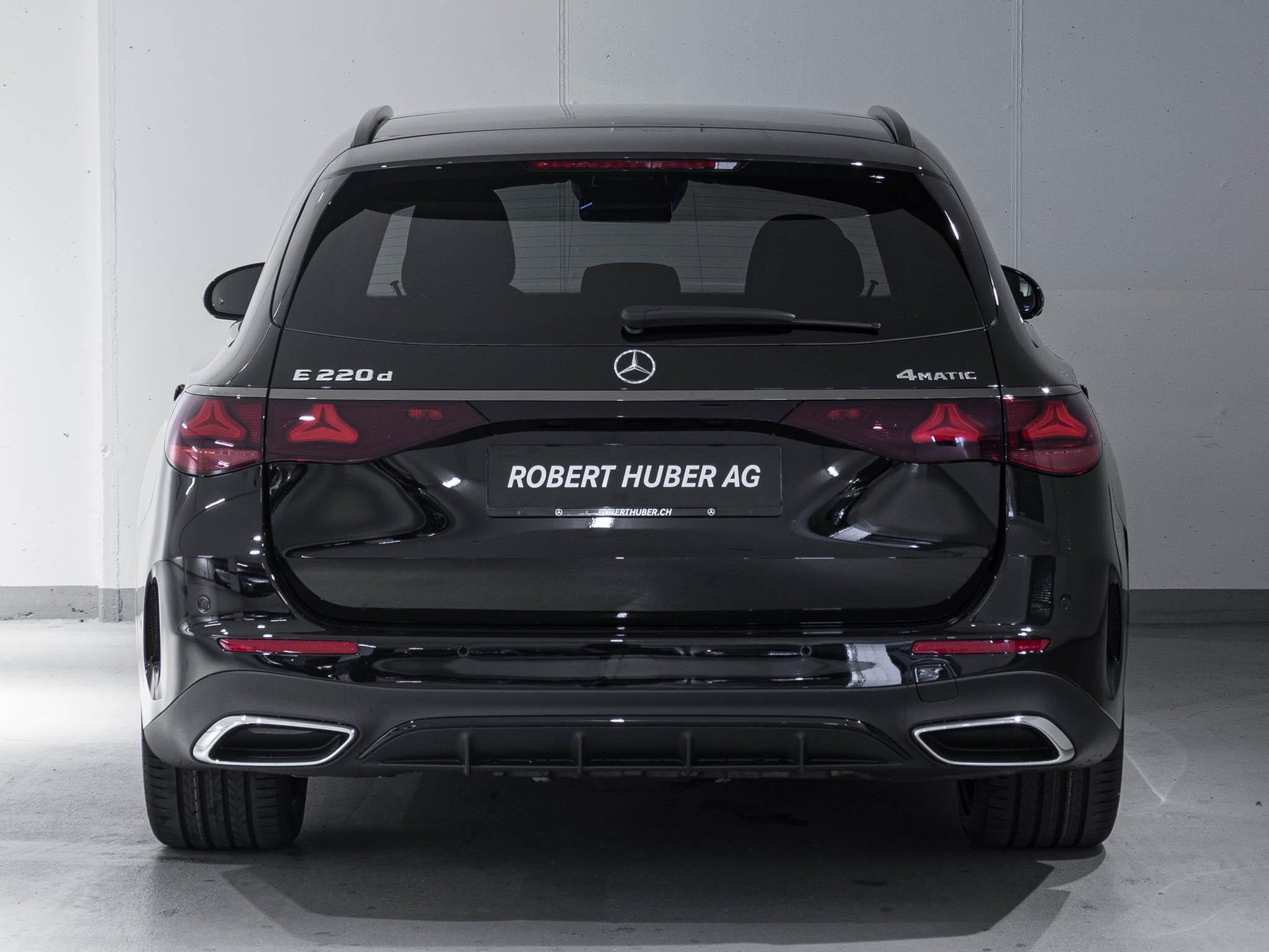 MERCEDES-BENZ E 220 d 4MATIC T-Modell "Swiss Star"-image-5