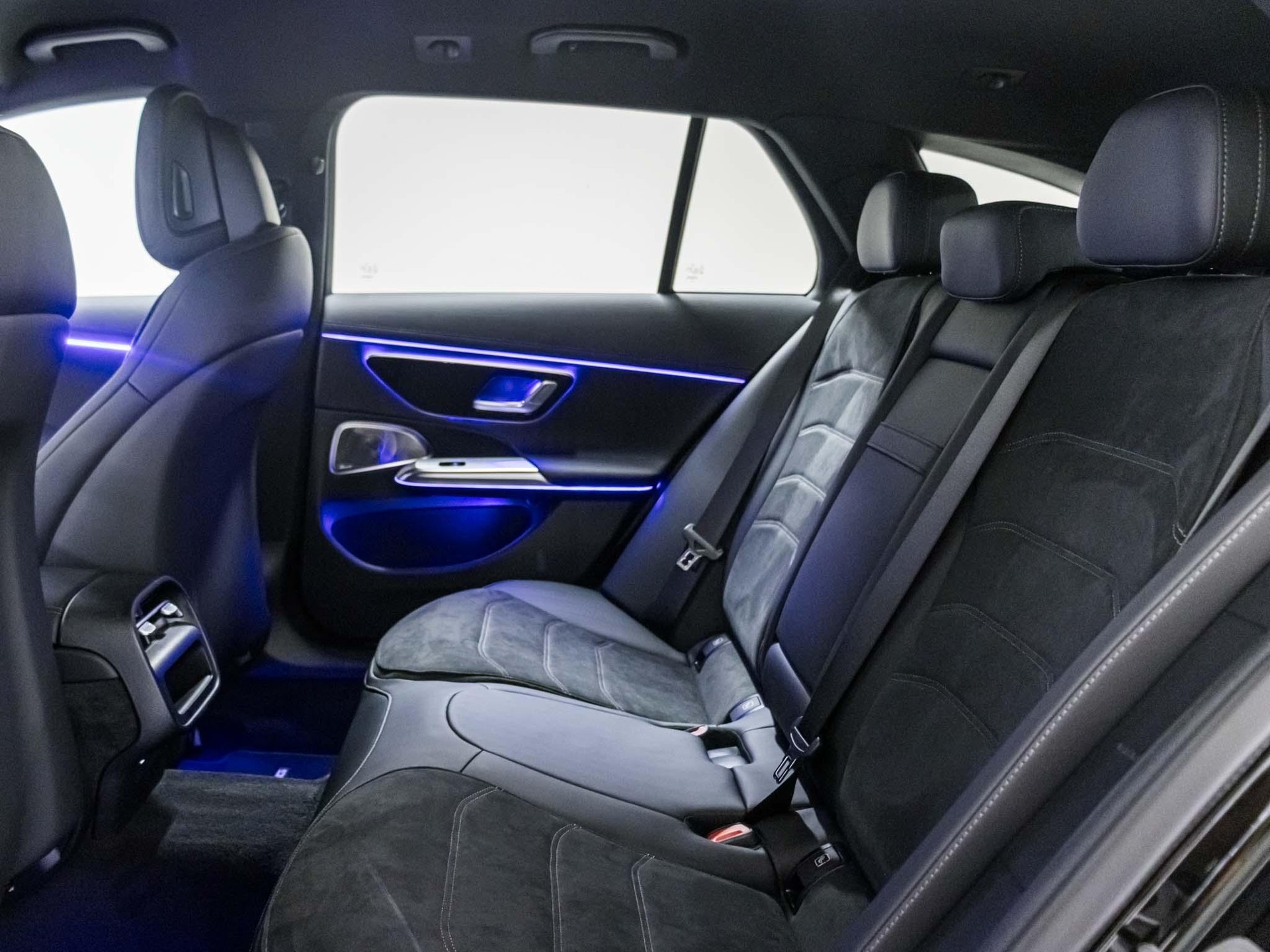 MERCEDES-BENZ E 220 d 4MATIC T-Modell "Swiss Star"-image-7