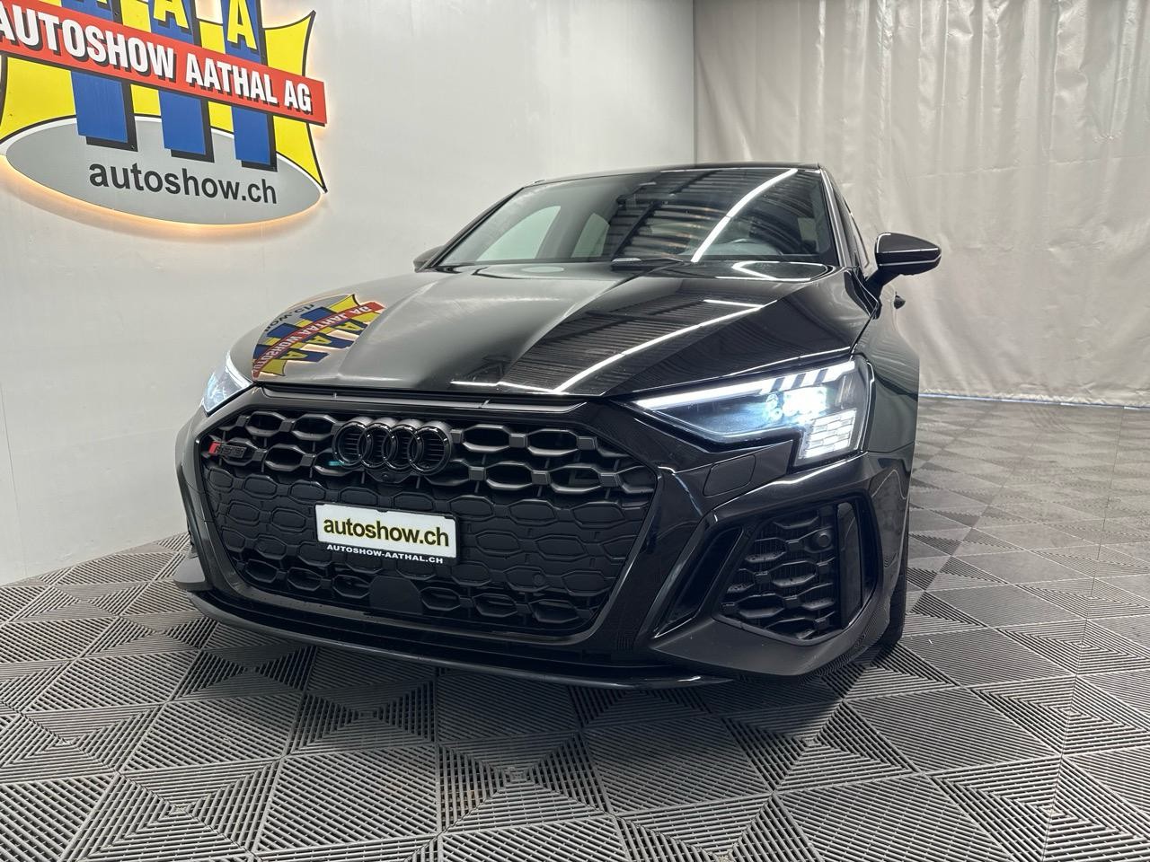 AUDI RS3 Limousine 2.5 TSI quattro S-tronic-image-17