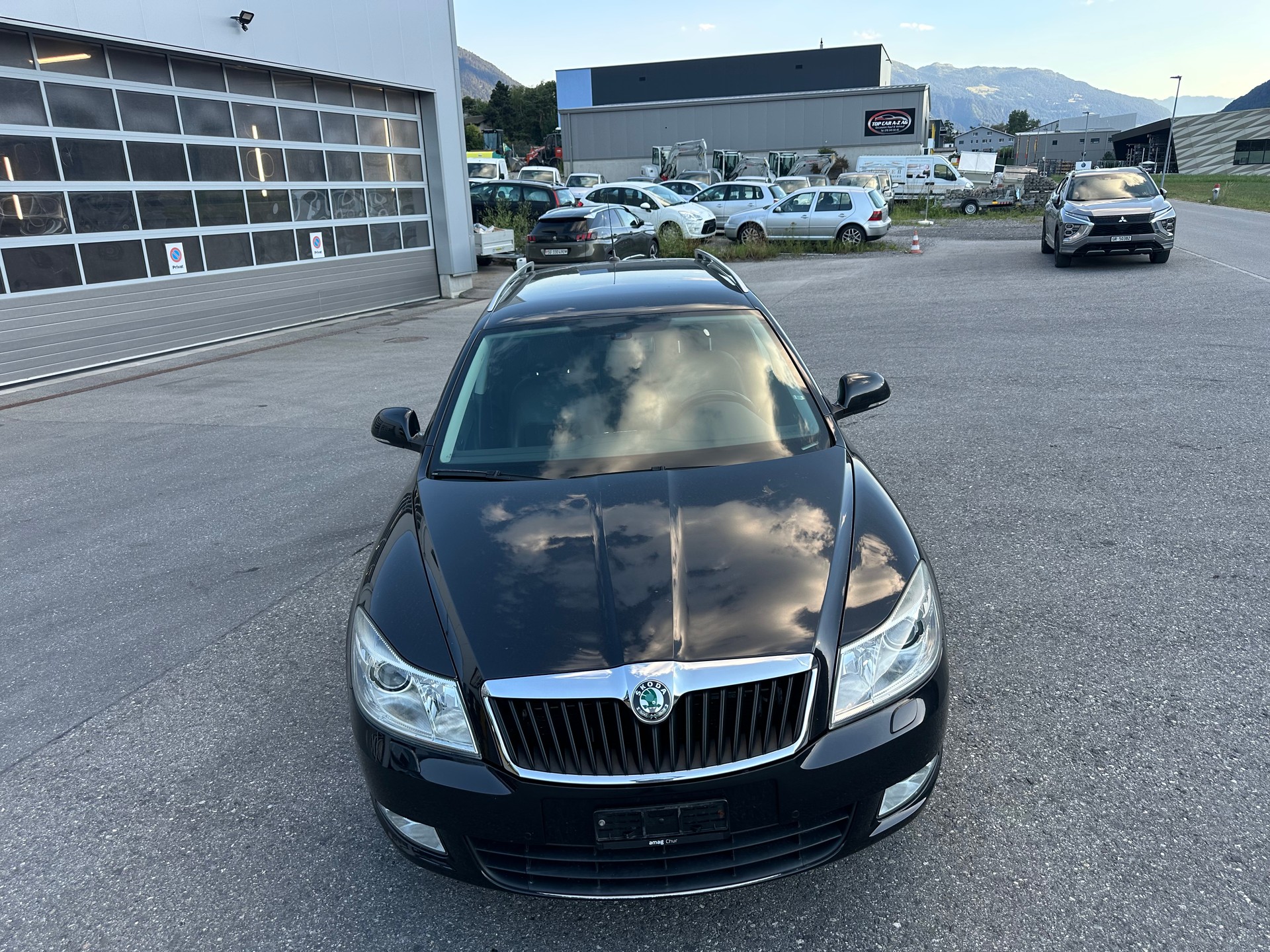 SKODA Octavia Combi 1.8 TSI Laurin & Klement 4x4-image-1