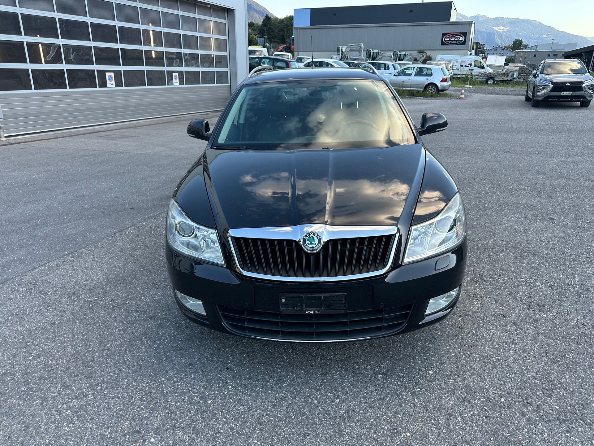 SKODA Octavia Combi 1.8 TSI Laurin & Klement 4x4-image-0