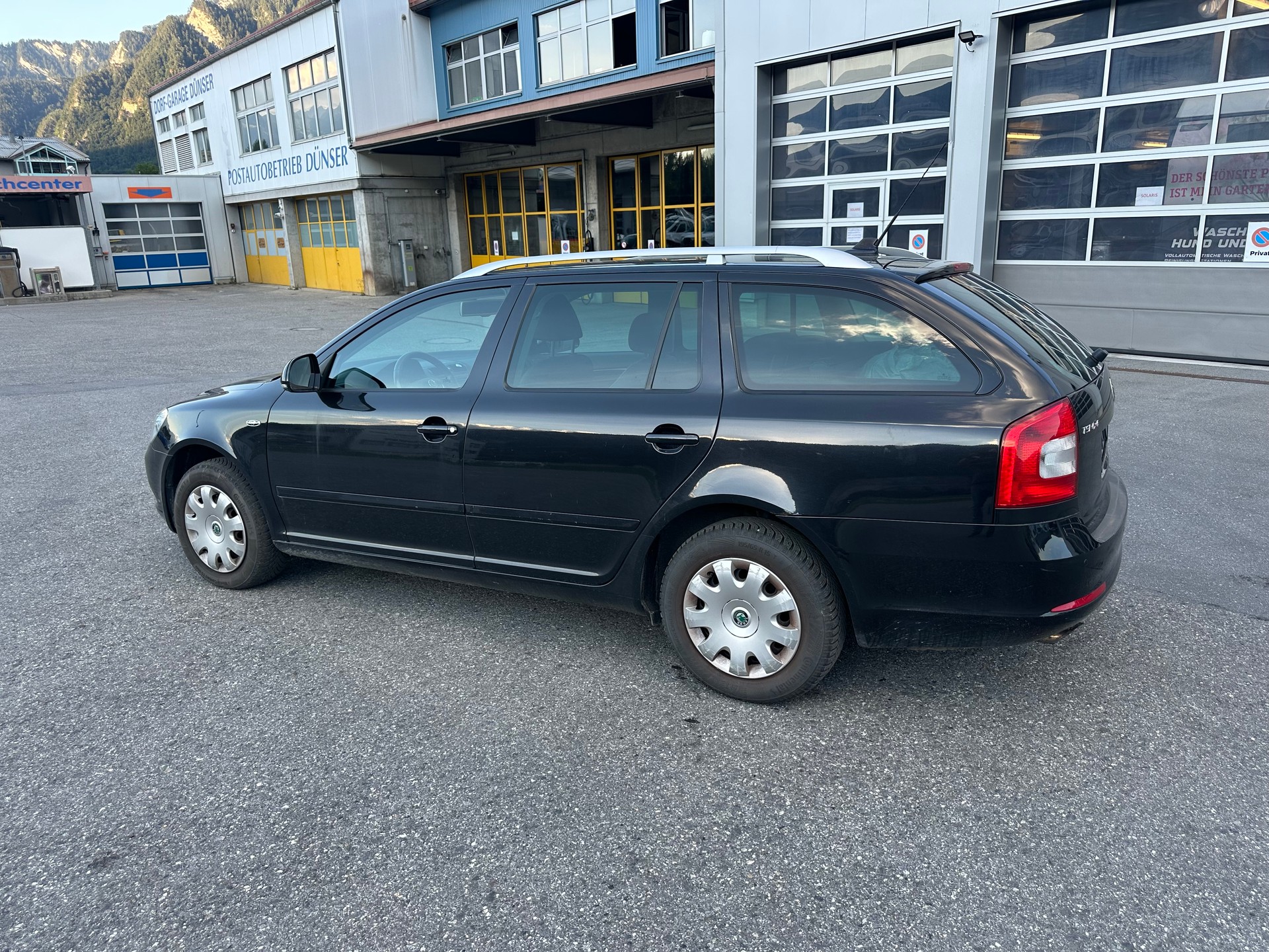 SKODA Octavia Combi 1.8 TSI Laurin & Klement 4x4-image-5