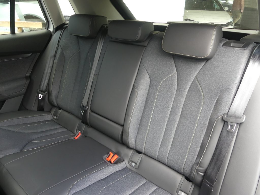 SKODA Elroq 85-image-11