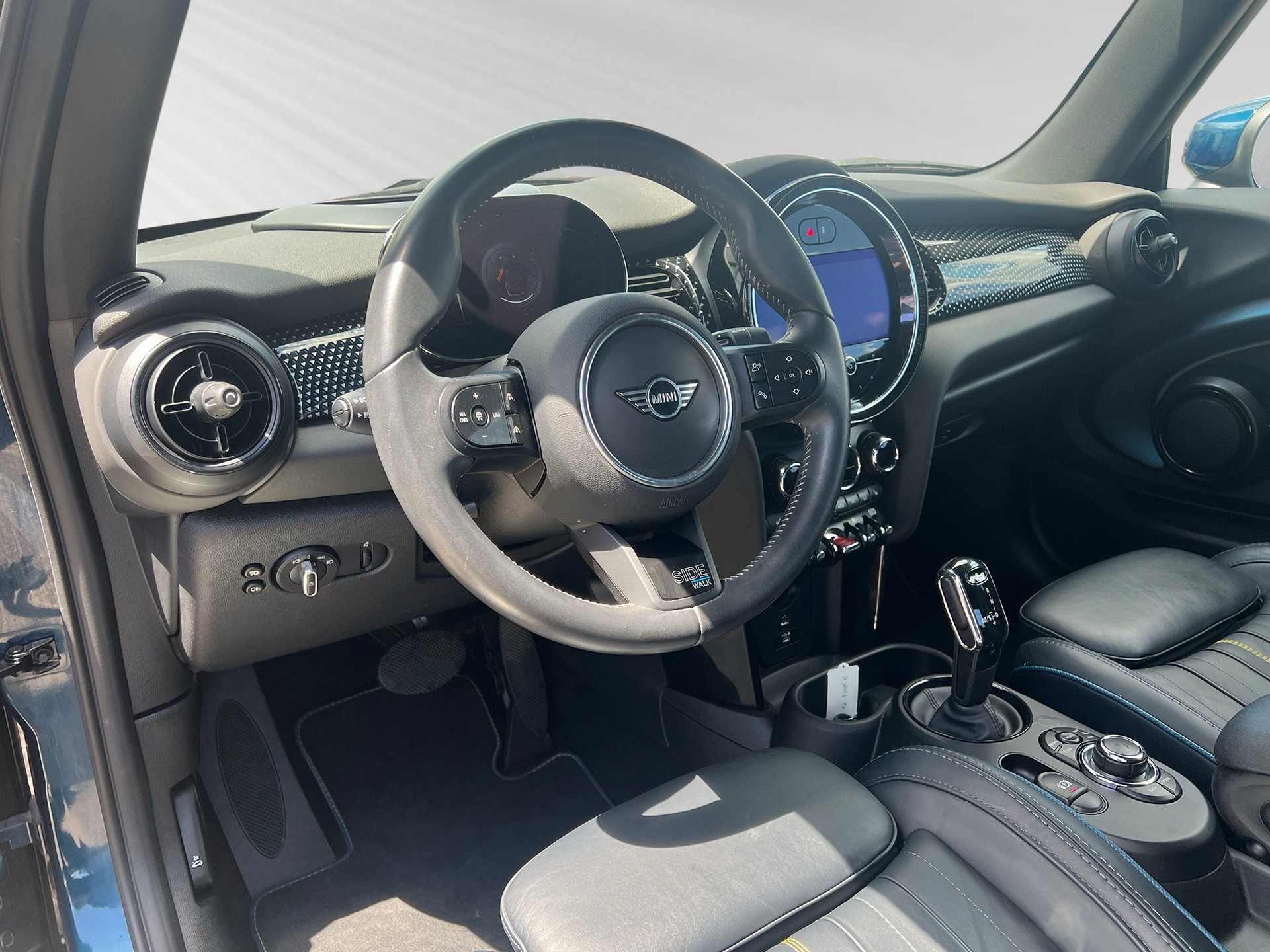 MINI Cooper Cabriolet DKG-image-3