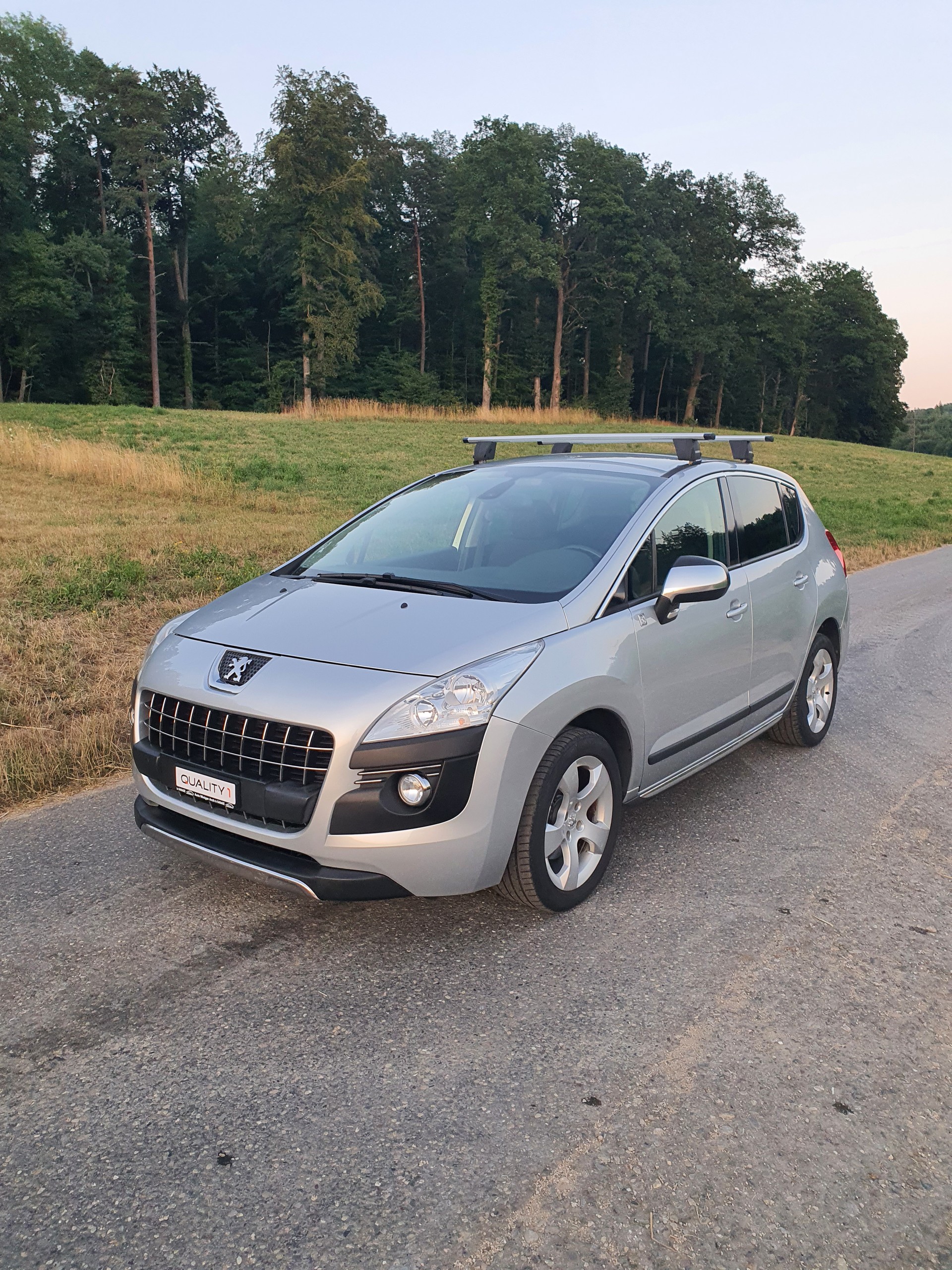 PEUGEOT 3008 1.6 16V T Swiss Edition-image-0