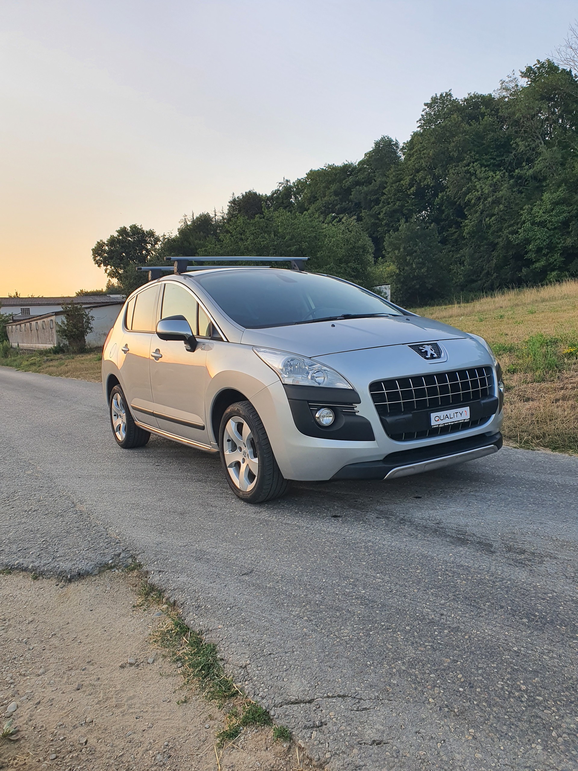PEUGEOT 3008 1.6 16V T Swiss Edition-image-2