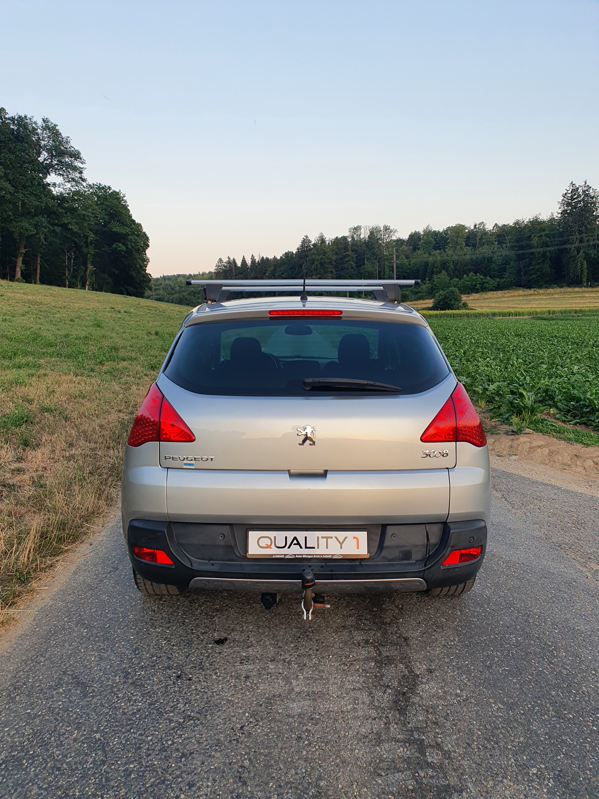 PEUGEOT 3008 1.6 16V T Swiss Edition-image-5