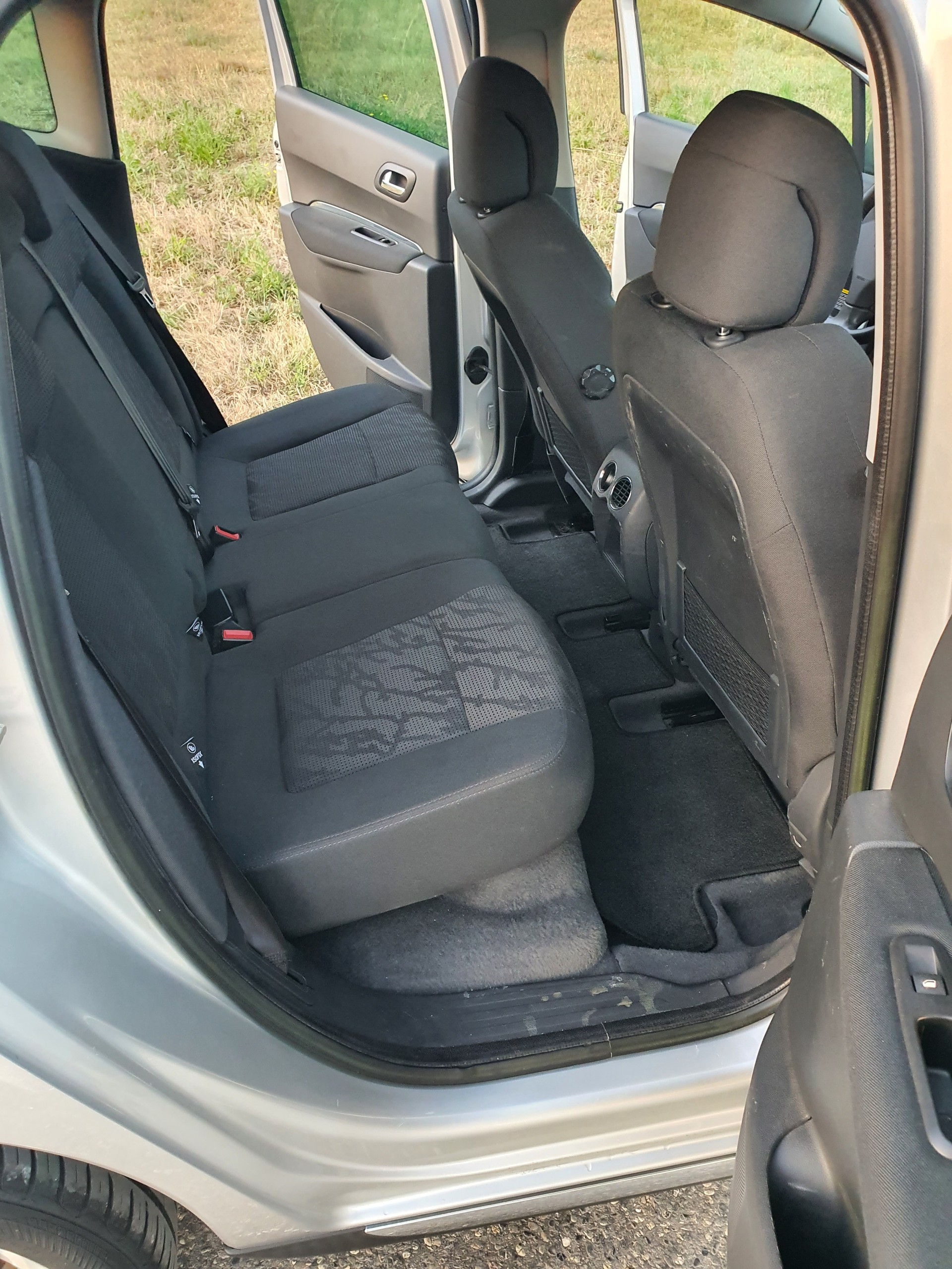 PEUGEOT 3008 1.6 16V T Swiss Edition-image-11