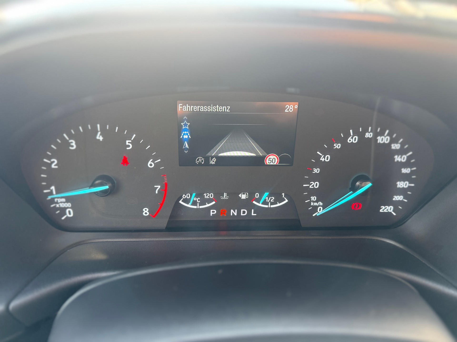 FORD Fiesta 1.0 SCTi MHEV Titanium X Automat-image-9