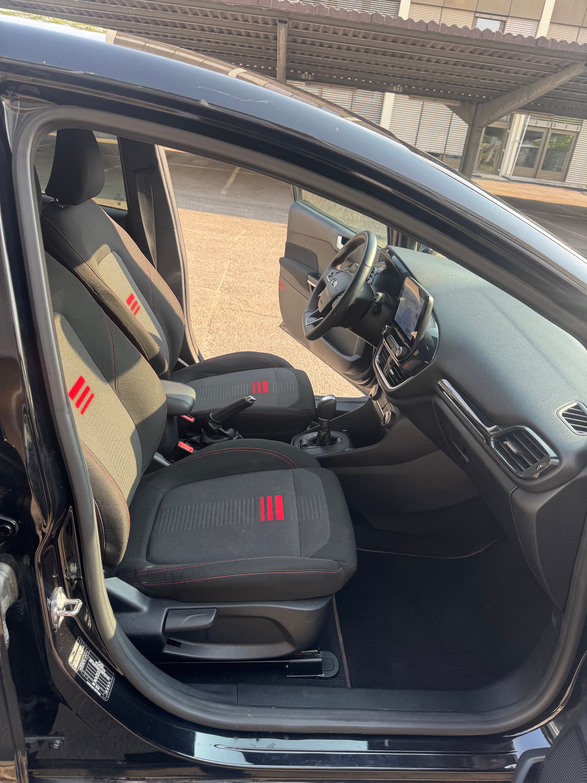 FORD Fiesta 1.0 SCTi MHEV Titanium X Automat-image-14