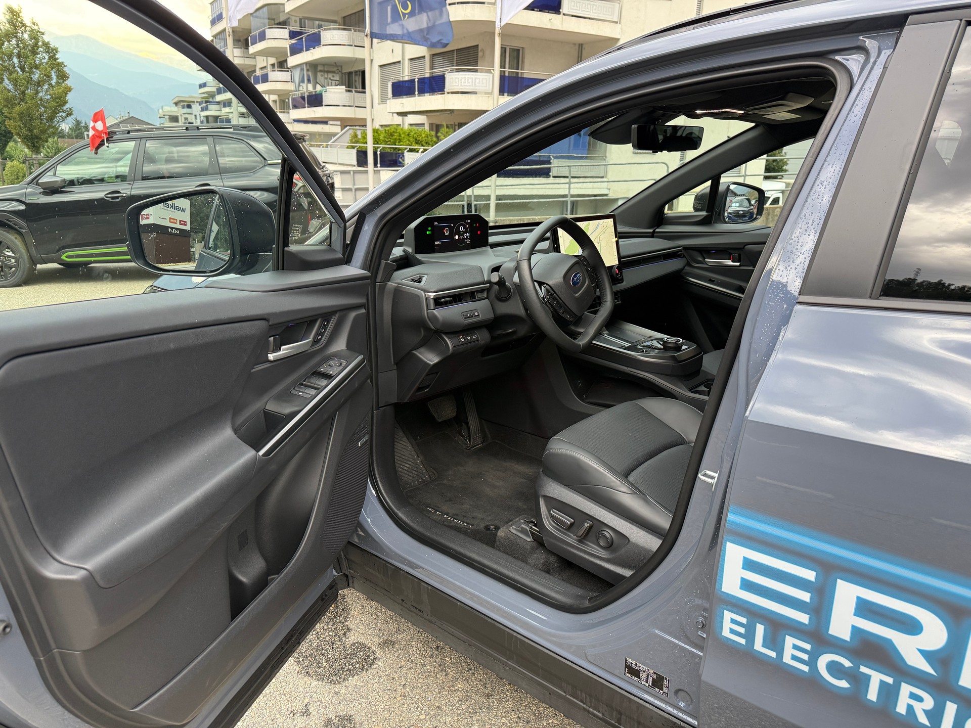 SUBARU Solterra eV Luxury AWD-image-9