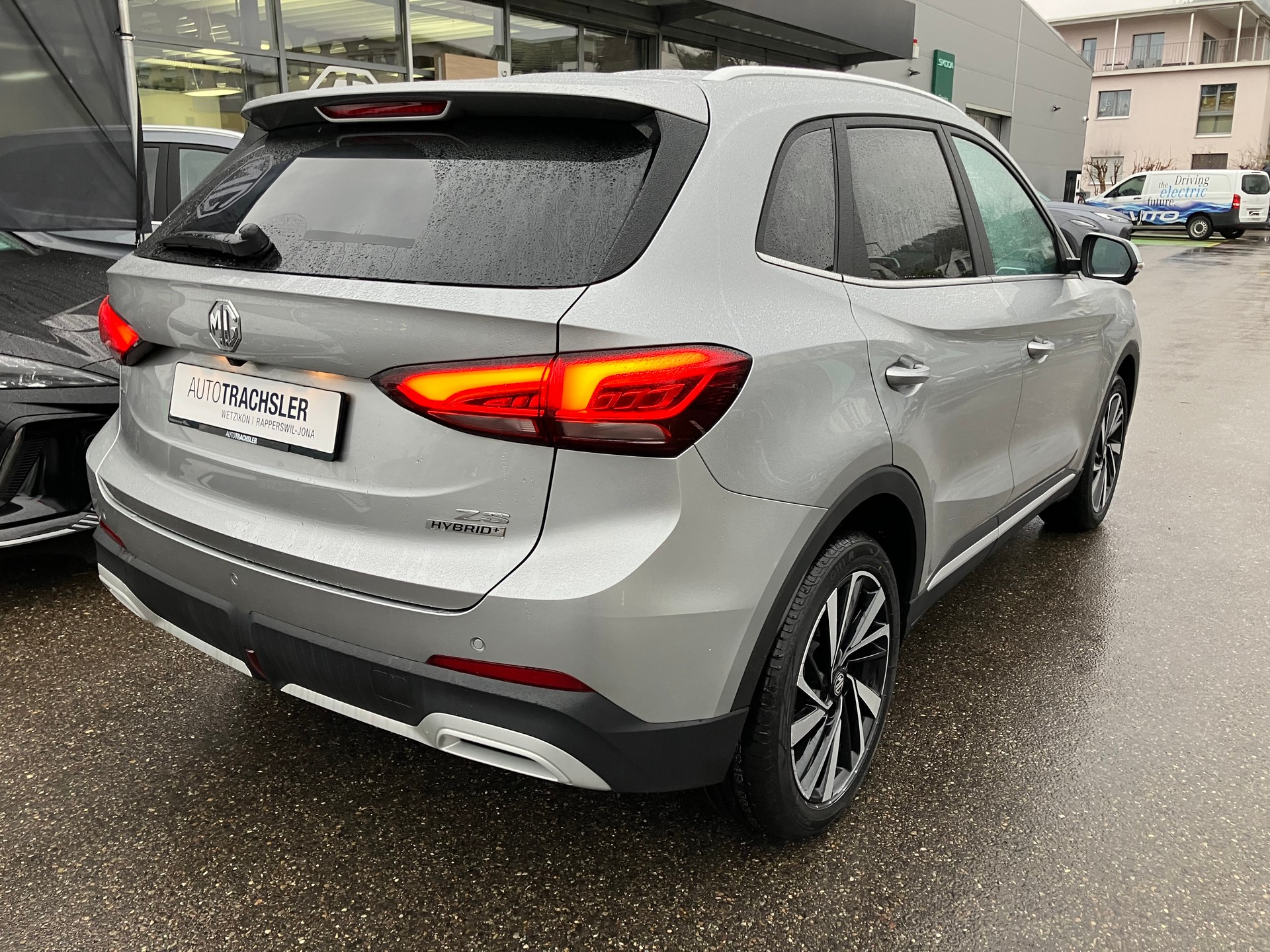 MG ZS 1.5 Hybrid+ Luxury-image-4