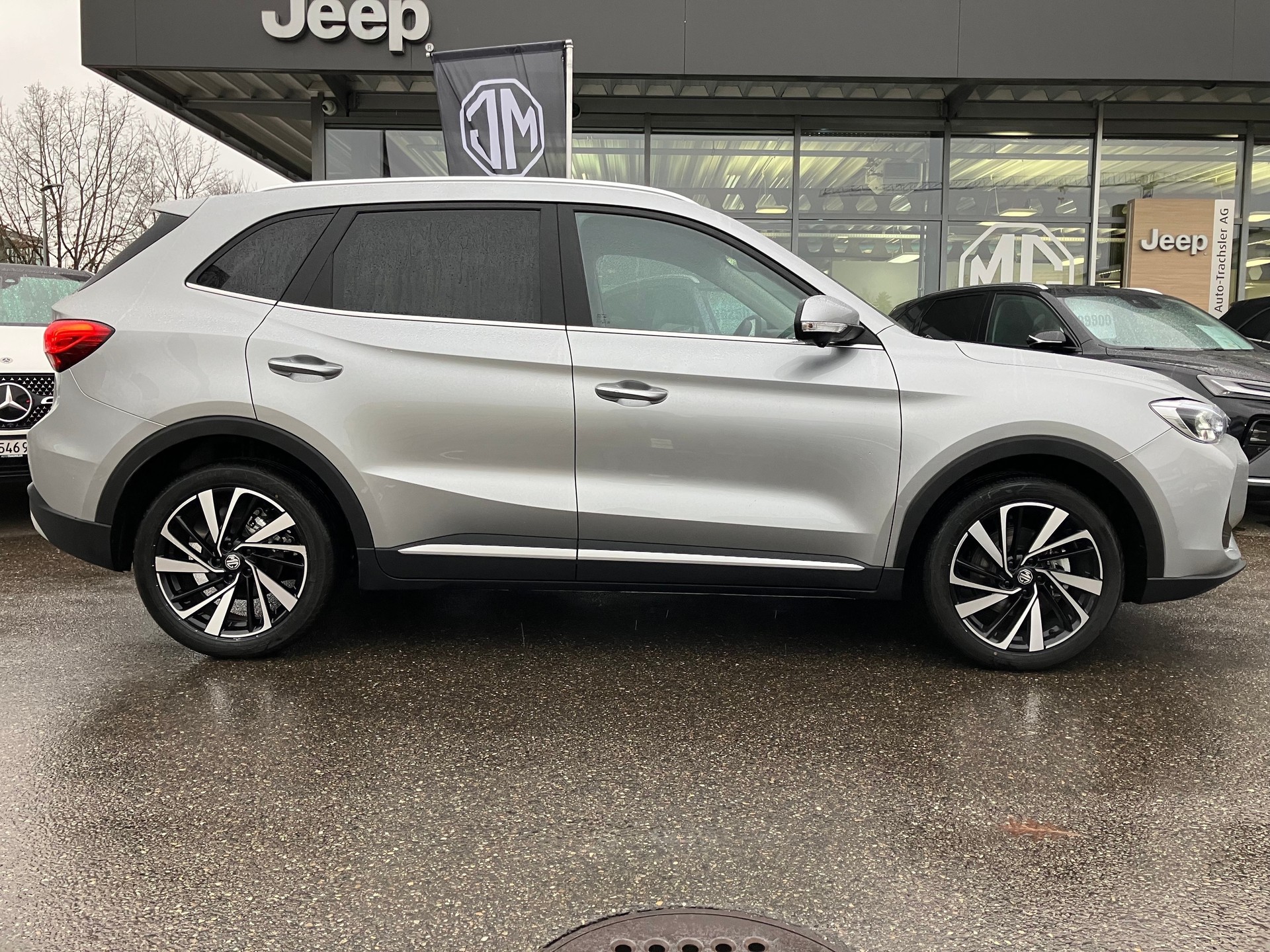 MG ZS 1.5 Hybrid+ Luxury-image-0