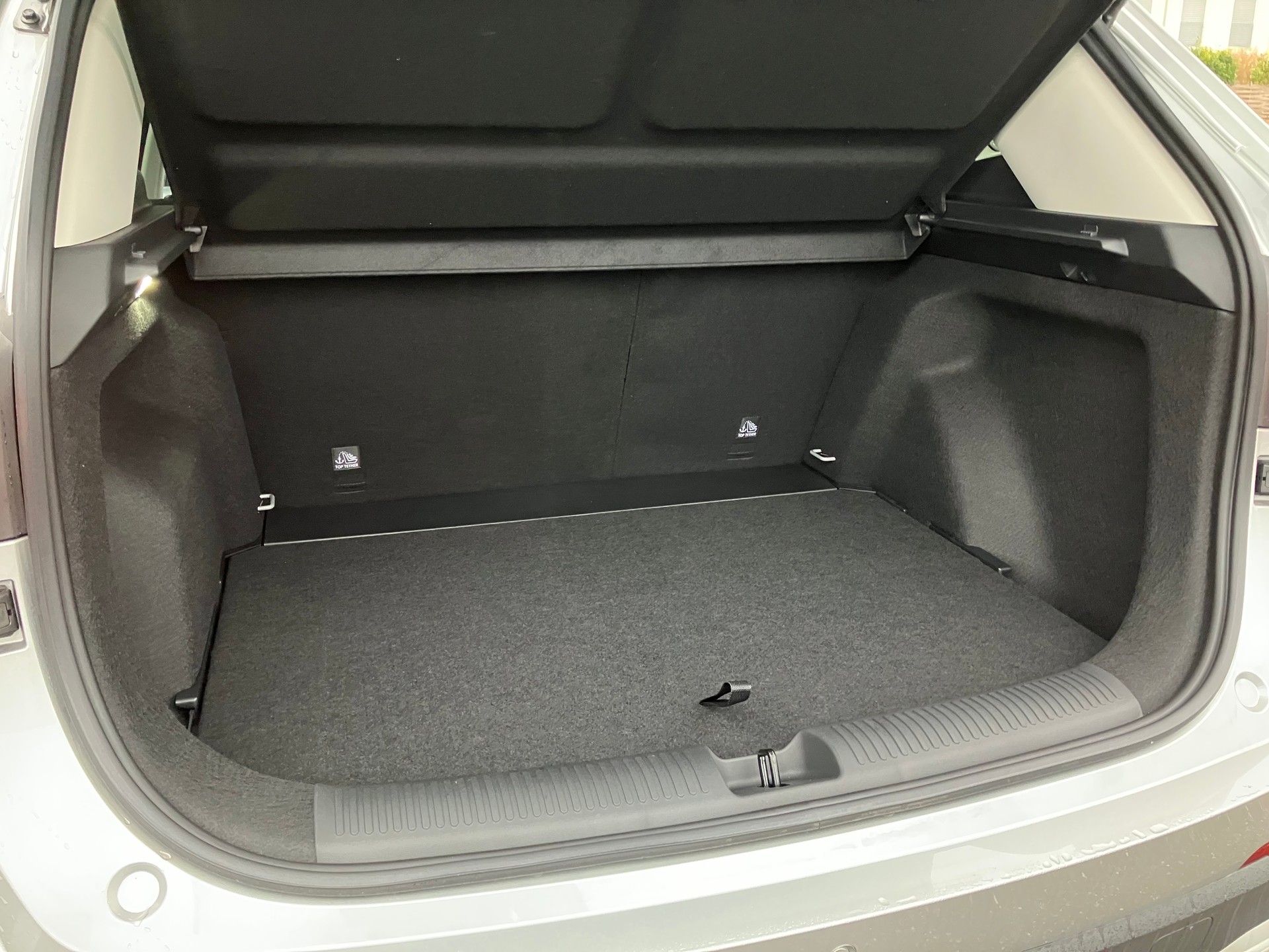 MG ZS 1.5 Hybrid+ Luxury-image-6