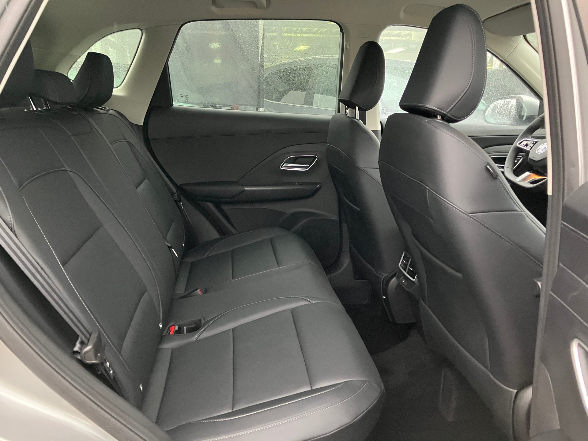 MG ZS 1.5 Hybrid+ Luxury-image-7