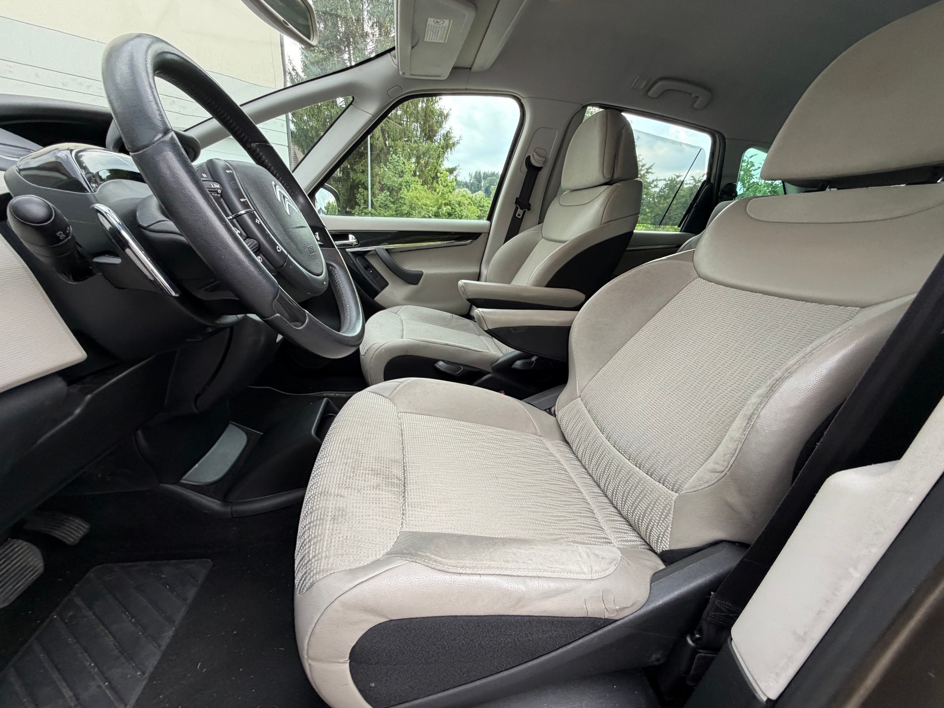 CITROEN C4 Picasso 2.0 HDI Exclusive Black Top Automatic-image-8