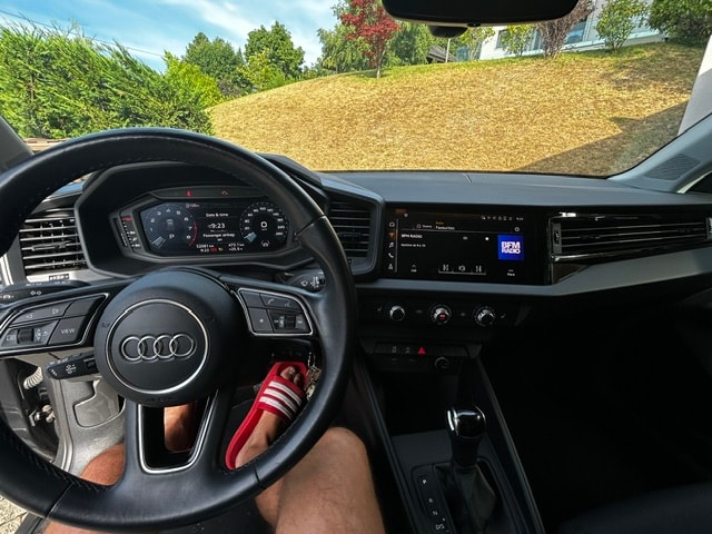 AUDI 1.0 30 TFSI S-Tronic-image-3