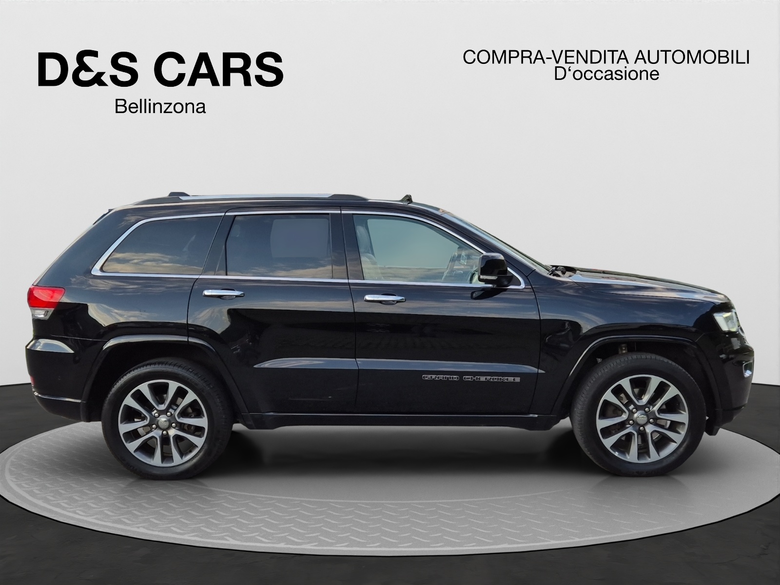 JEEP Grand Cherokee 3.0 CRD Overland Automatic-image-5