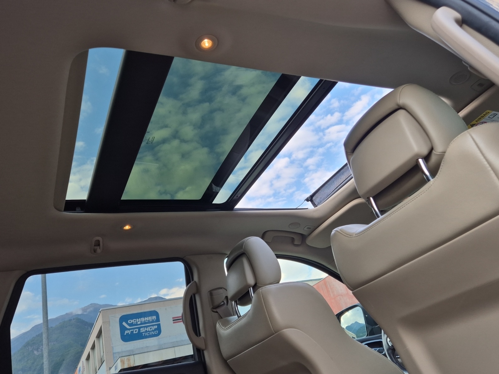 JEEP Grand Cherokee 3.0 CRD Overland Automatic-image-9