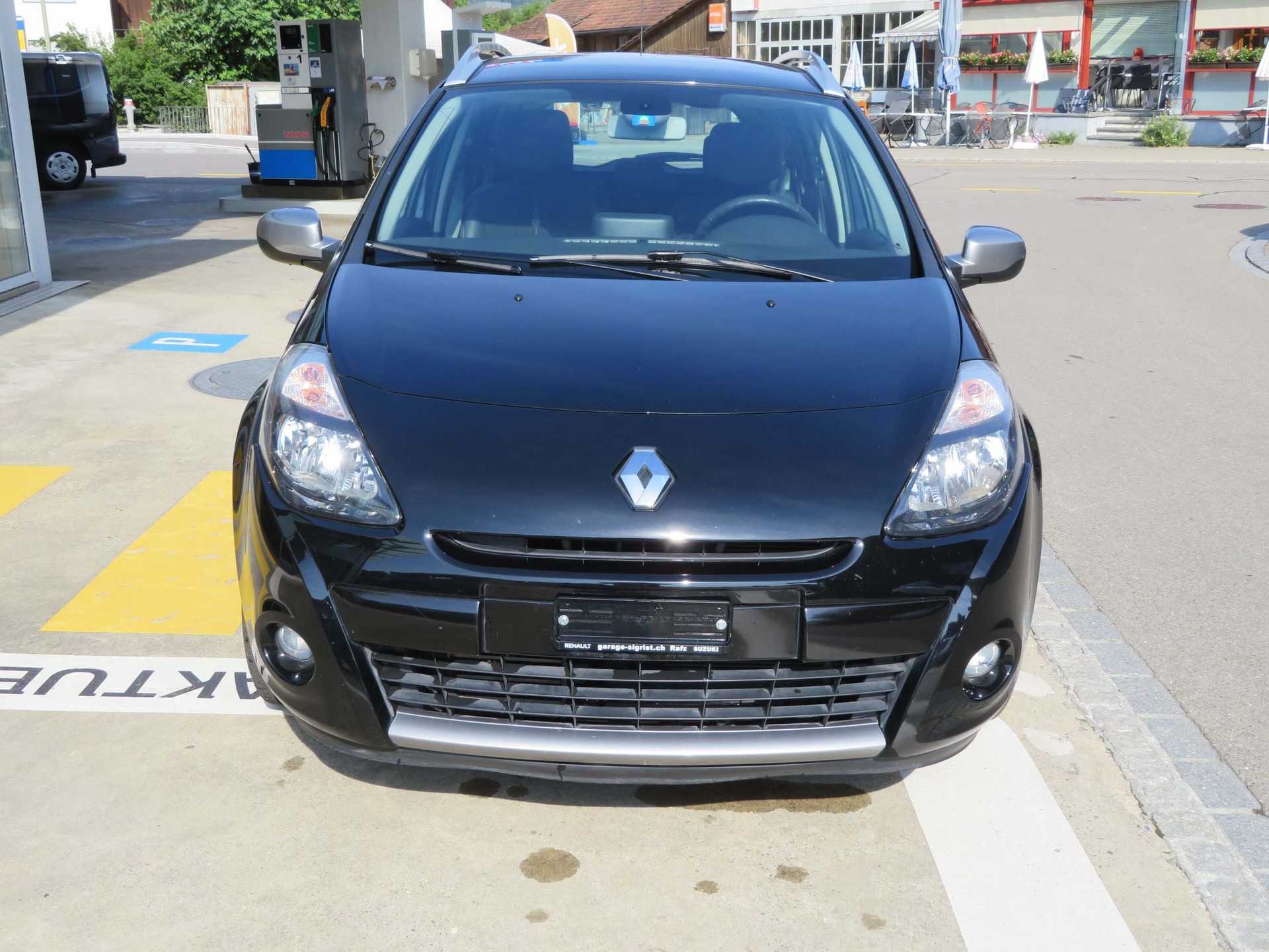 RENAULT Clio Grandtour 1.2 TCe 100 Night&Day-showroom-element-2