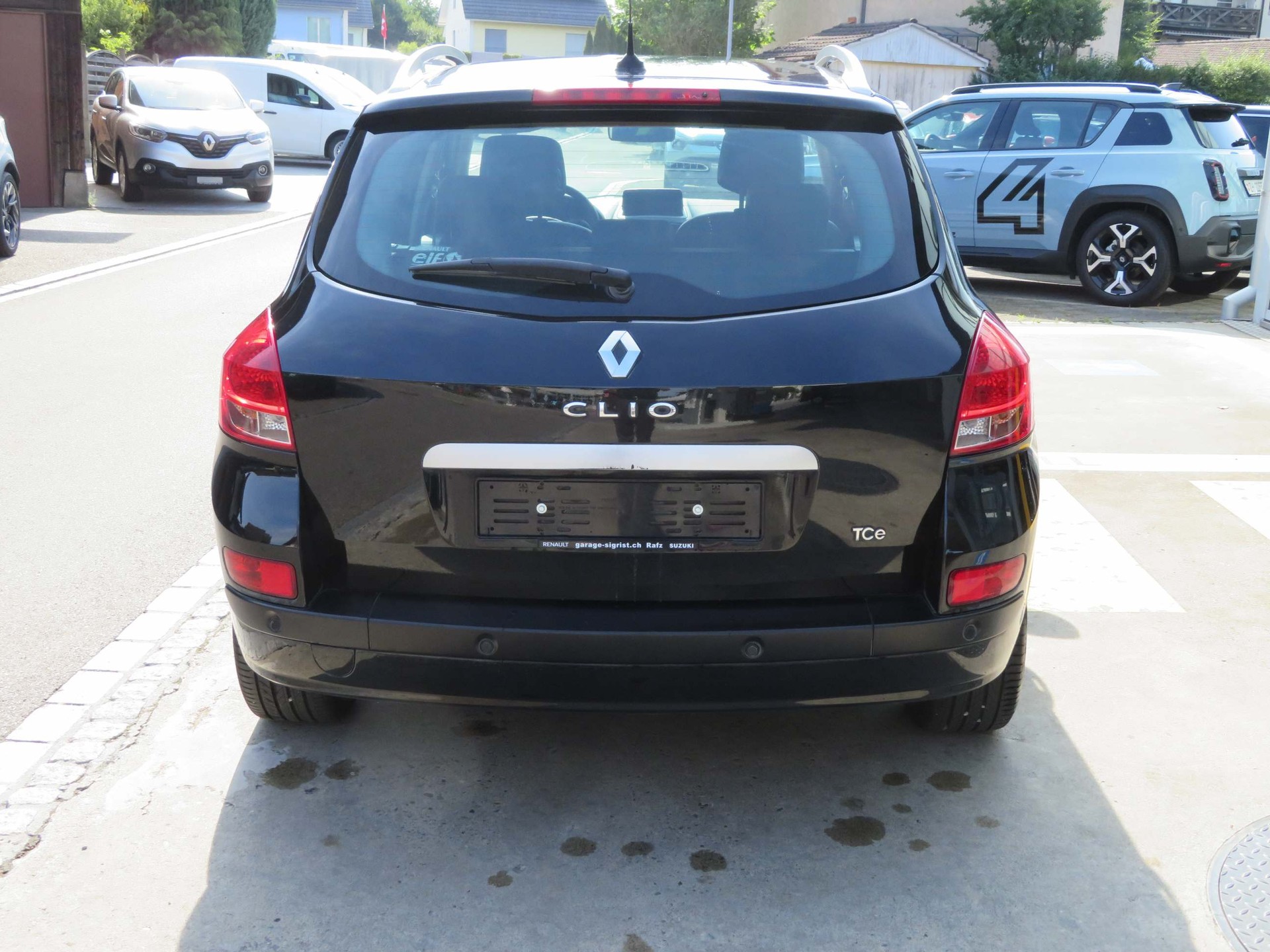 RENAULT Clio Grandtour 1.2 TCe 100 Night&Day-image-6