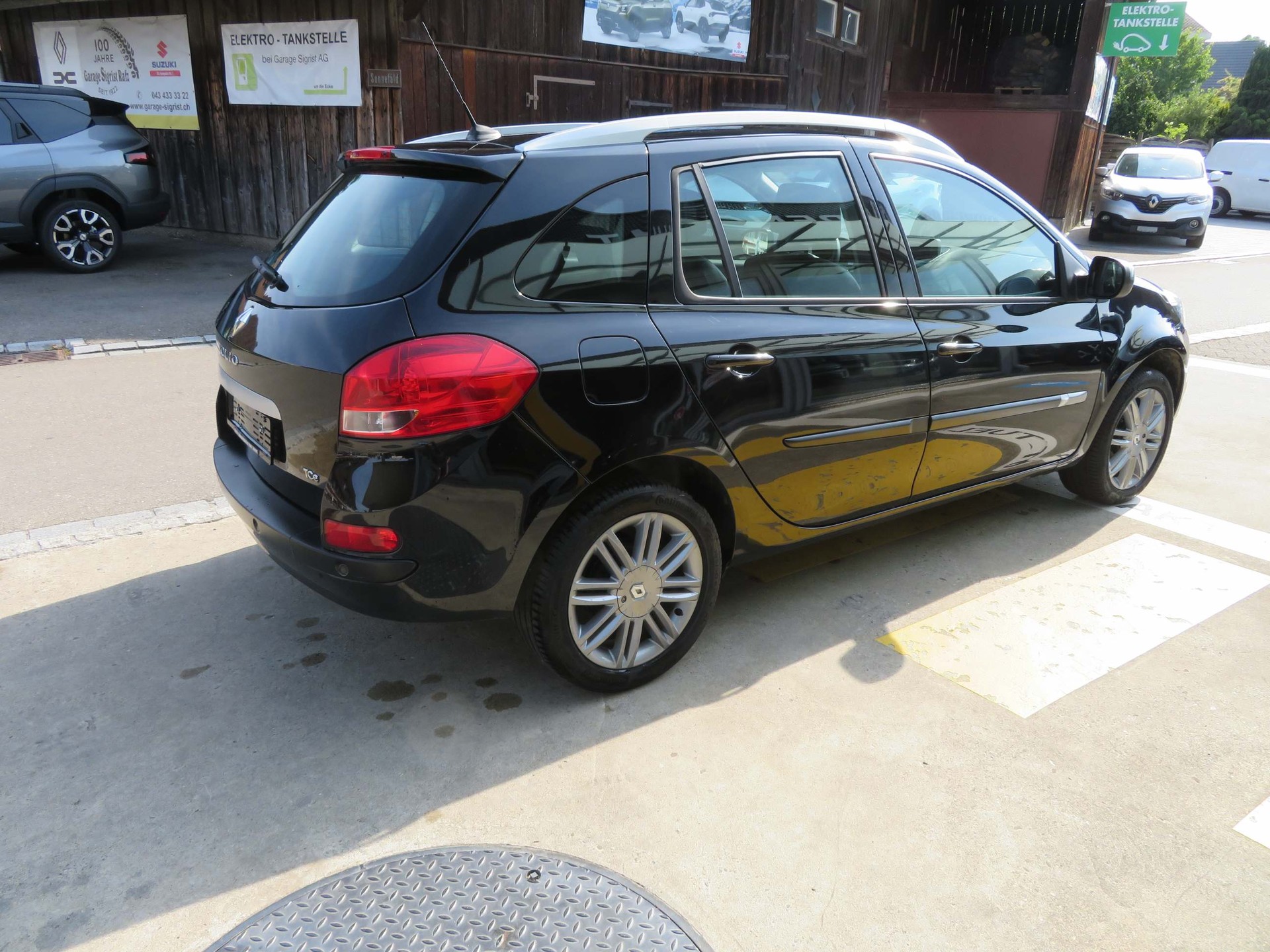 RENAULT Clio Grandtour 1.2 TCe 100 Night&Day-image-5